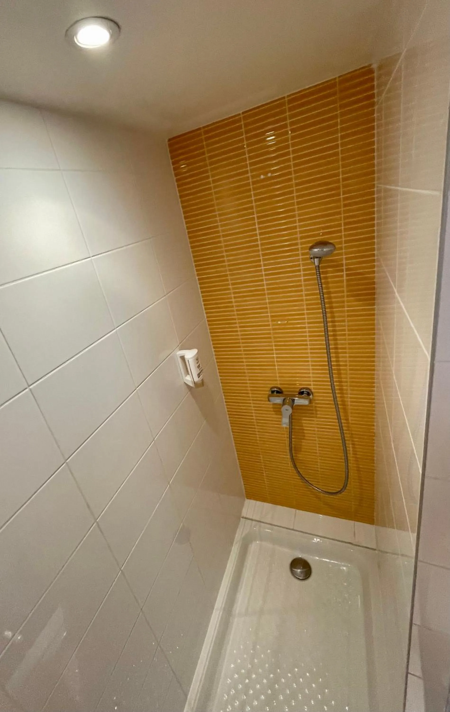 Bathroom in Hotel AMERIQUE