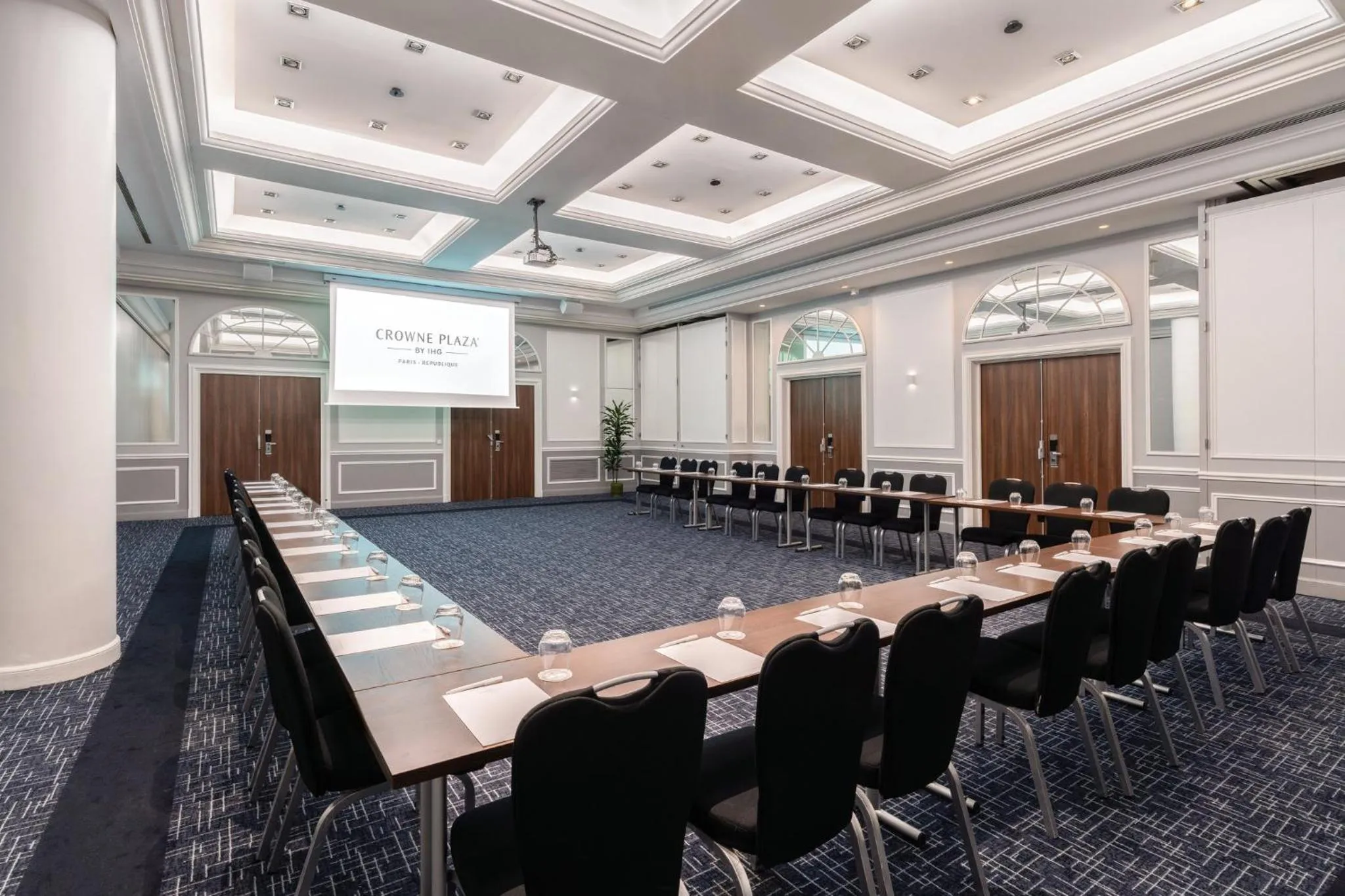 Meeting/conference room in Crowne Plaza Paris - Republique by IHG