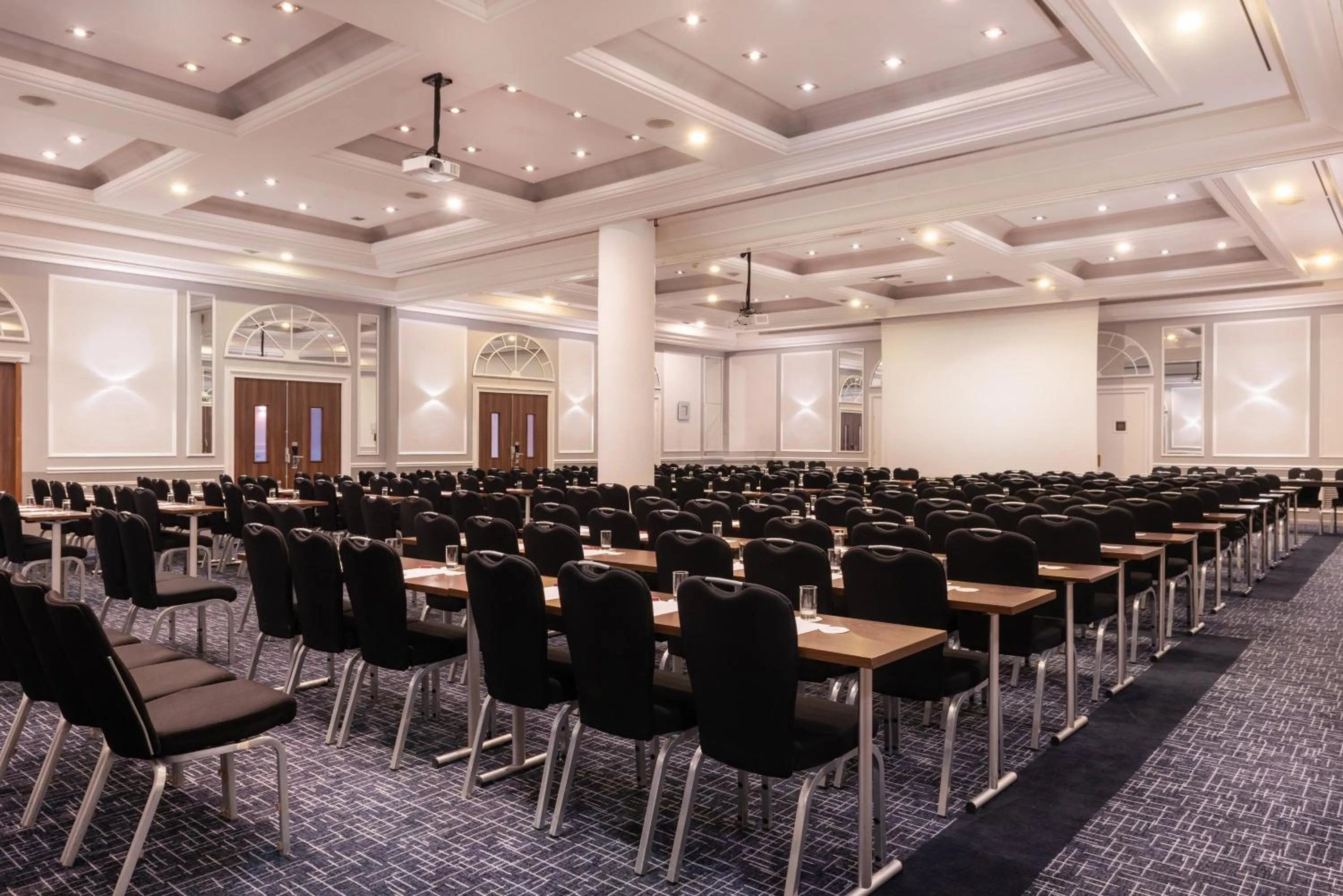 Meeting/conference room in Crowne Plaza Paris - Republique by IHG