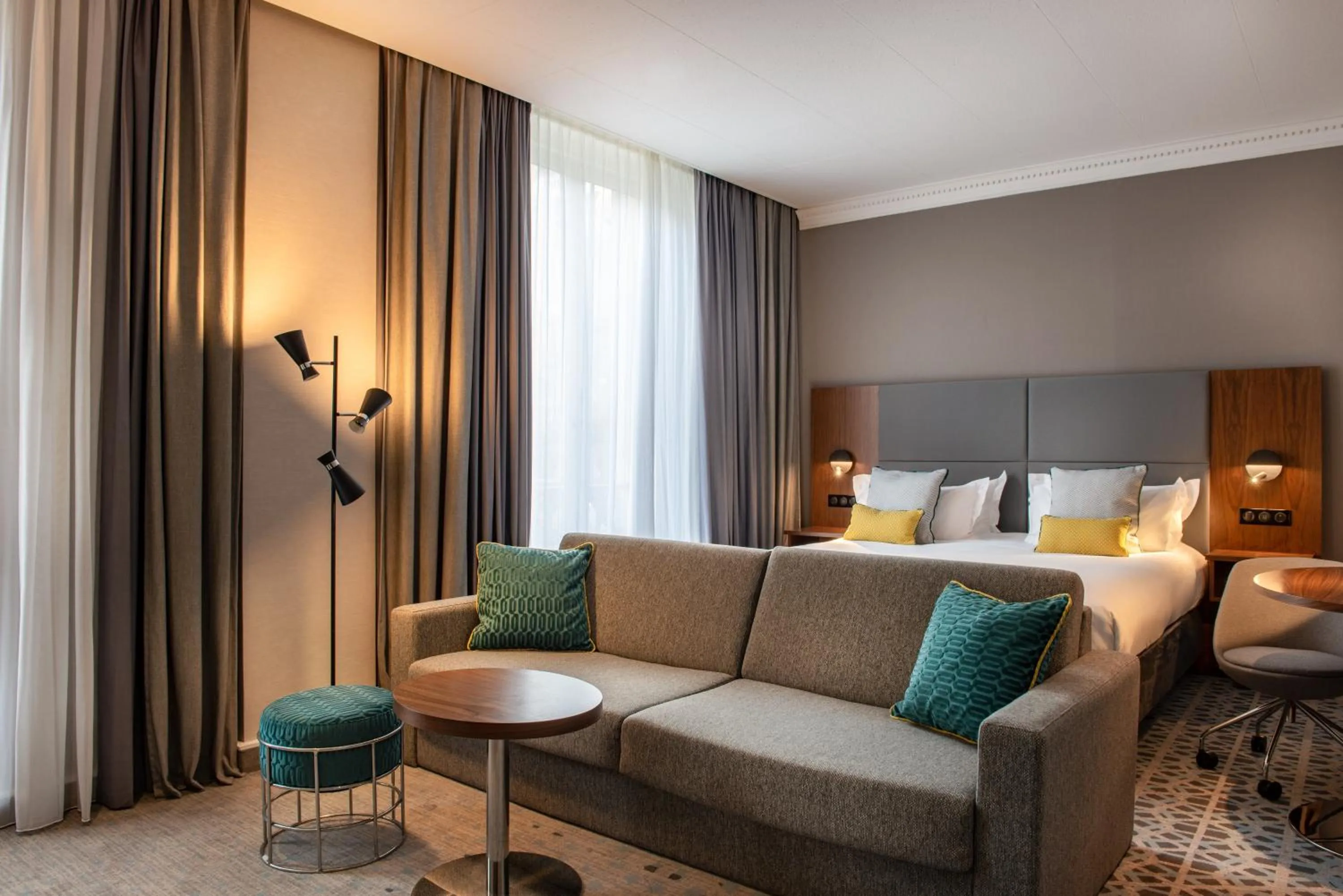 Bed in Crowne Plaza Paris - Republique by IHG