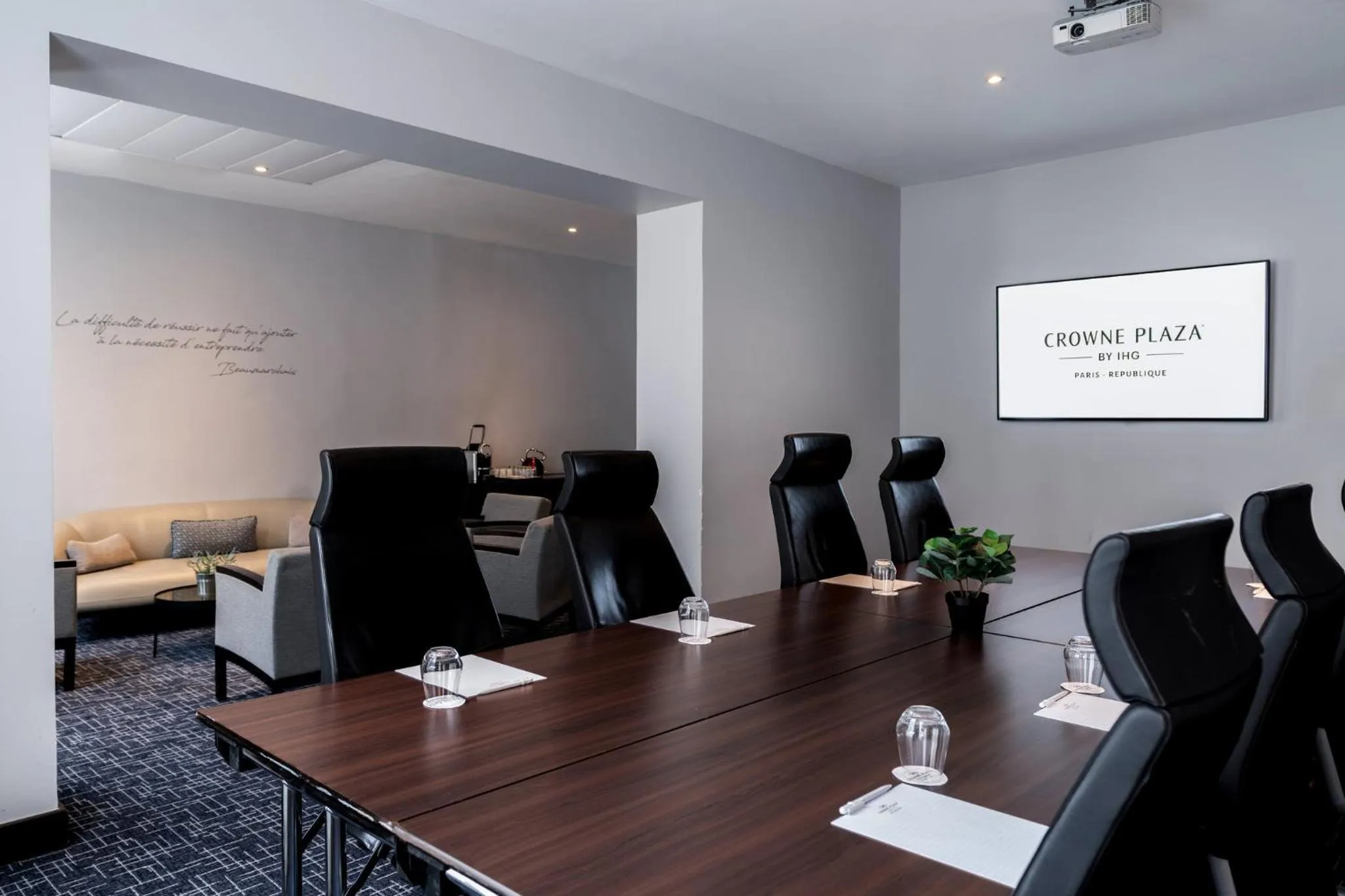 Meeting/conference room in Crowne Plaza Paris - Republique by IHG