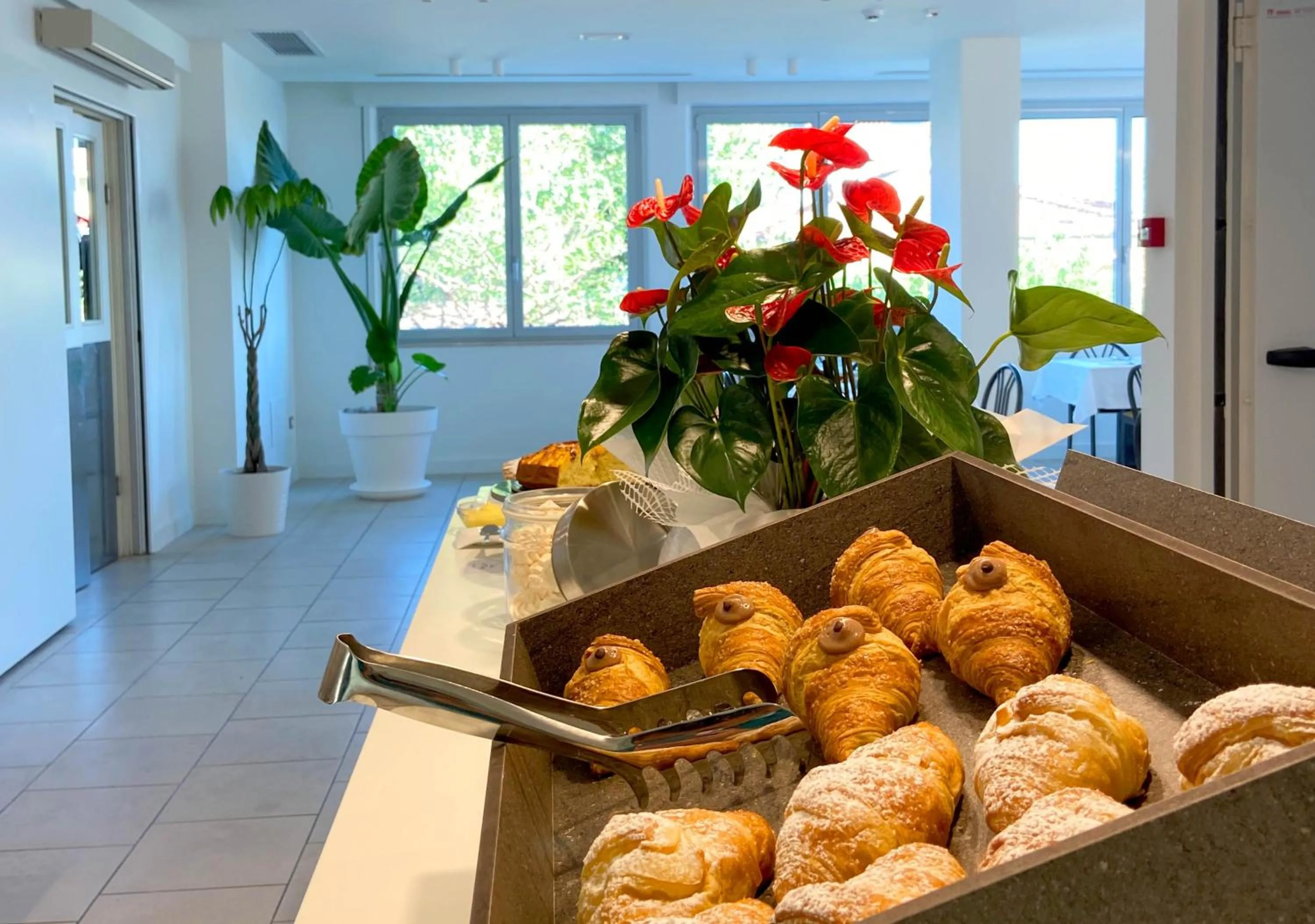 Restaurant/places to eat in Hotel Sayonara