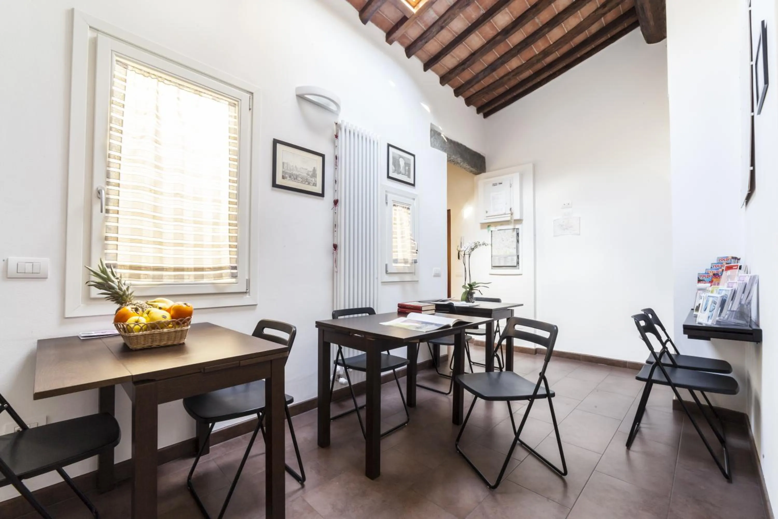 Communal lounge/ TV room in Le Ghiacciaie