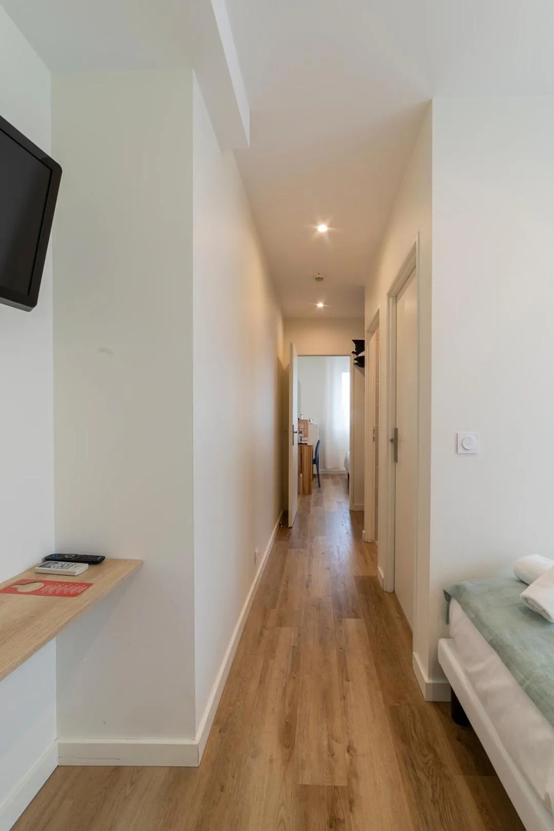 Photo of the whole room, Bed in Cit'Hotel Imperial