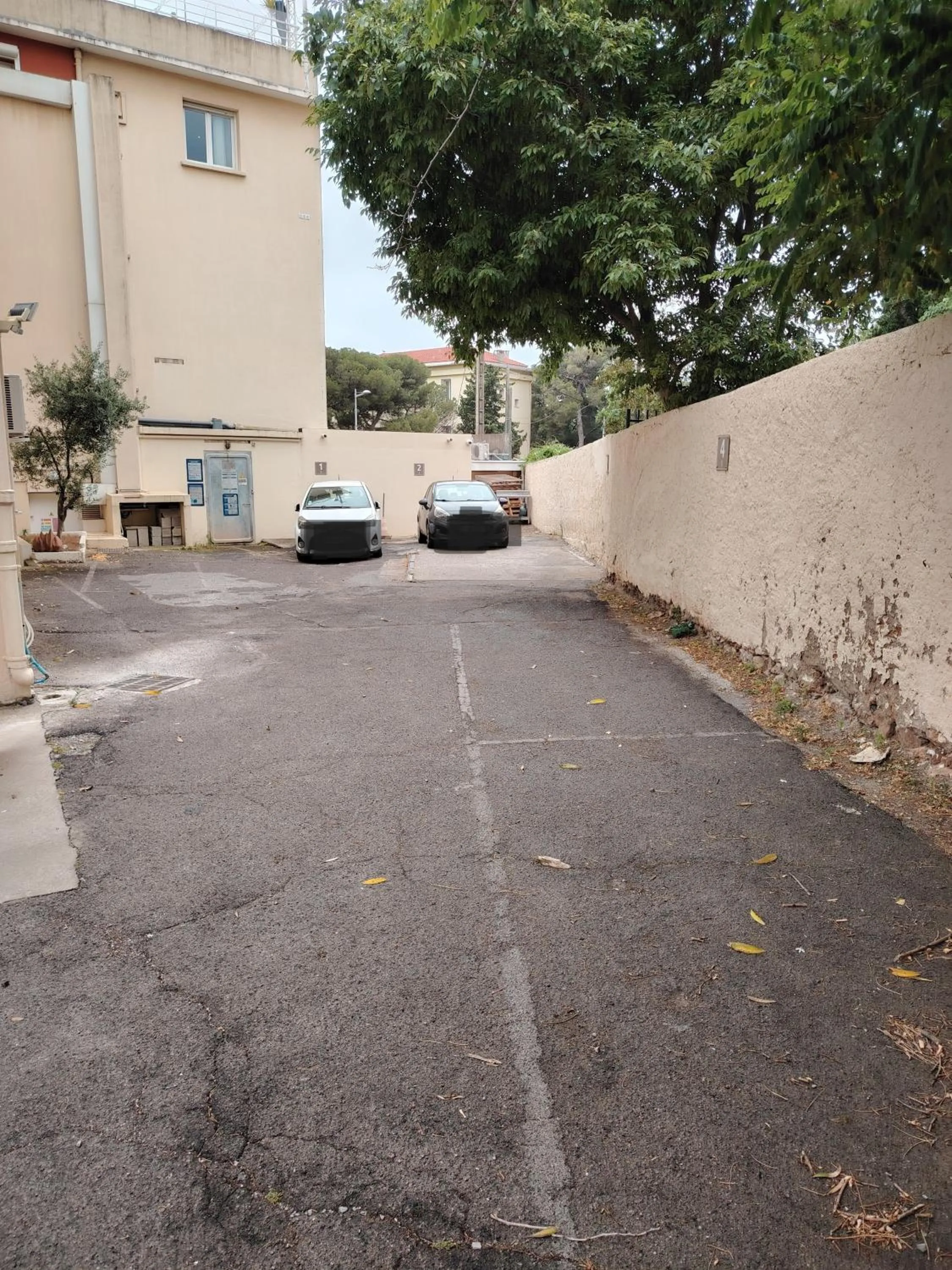 Parking in Cit'Hotel Imperial