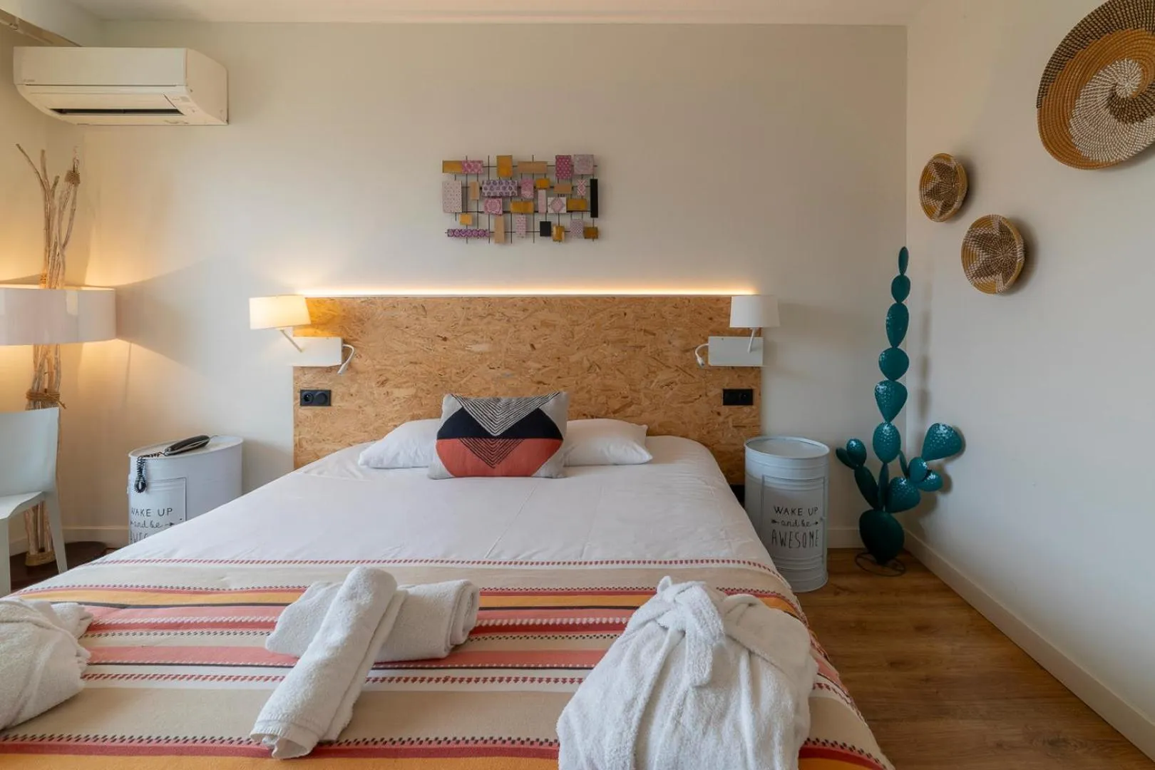 Bedroom, Bed in Cit'Hotel Imperial