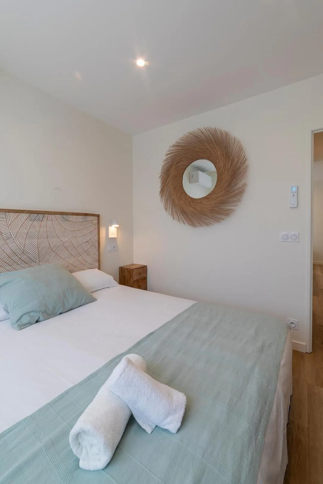 Bedroom, Bed in Cit'Hotel Imperial