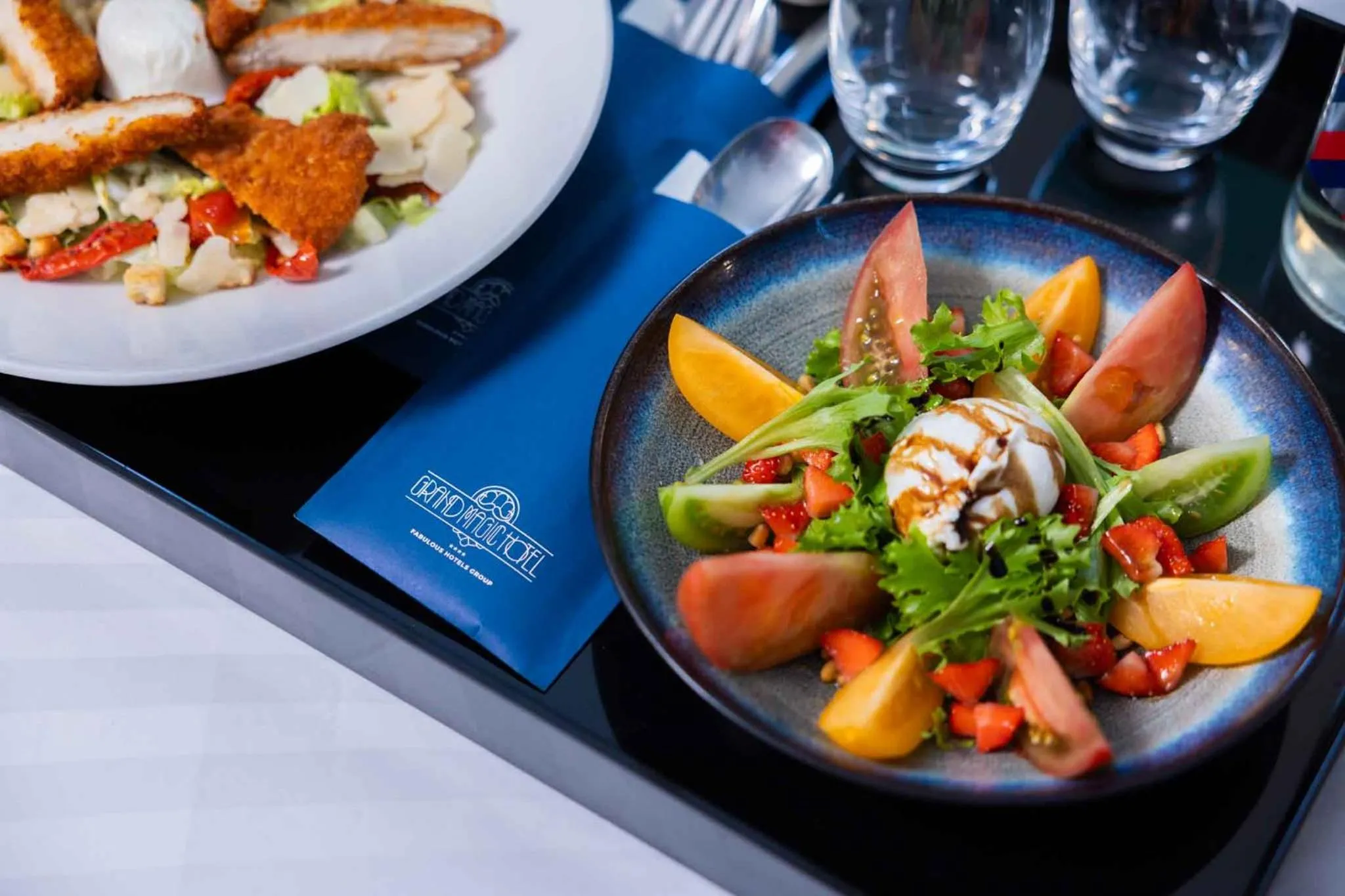 Food in Grand Magic Hotel Marne La Vallée