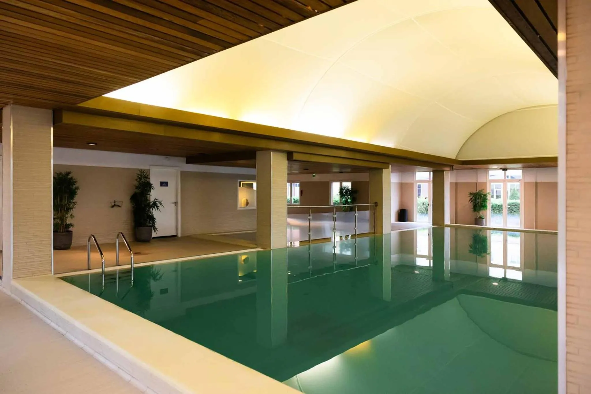 Swimming pool in Grand Magic Hotel Marne La Vallée