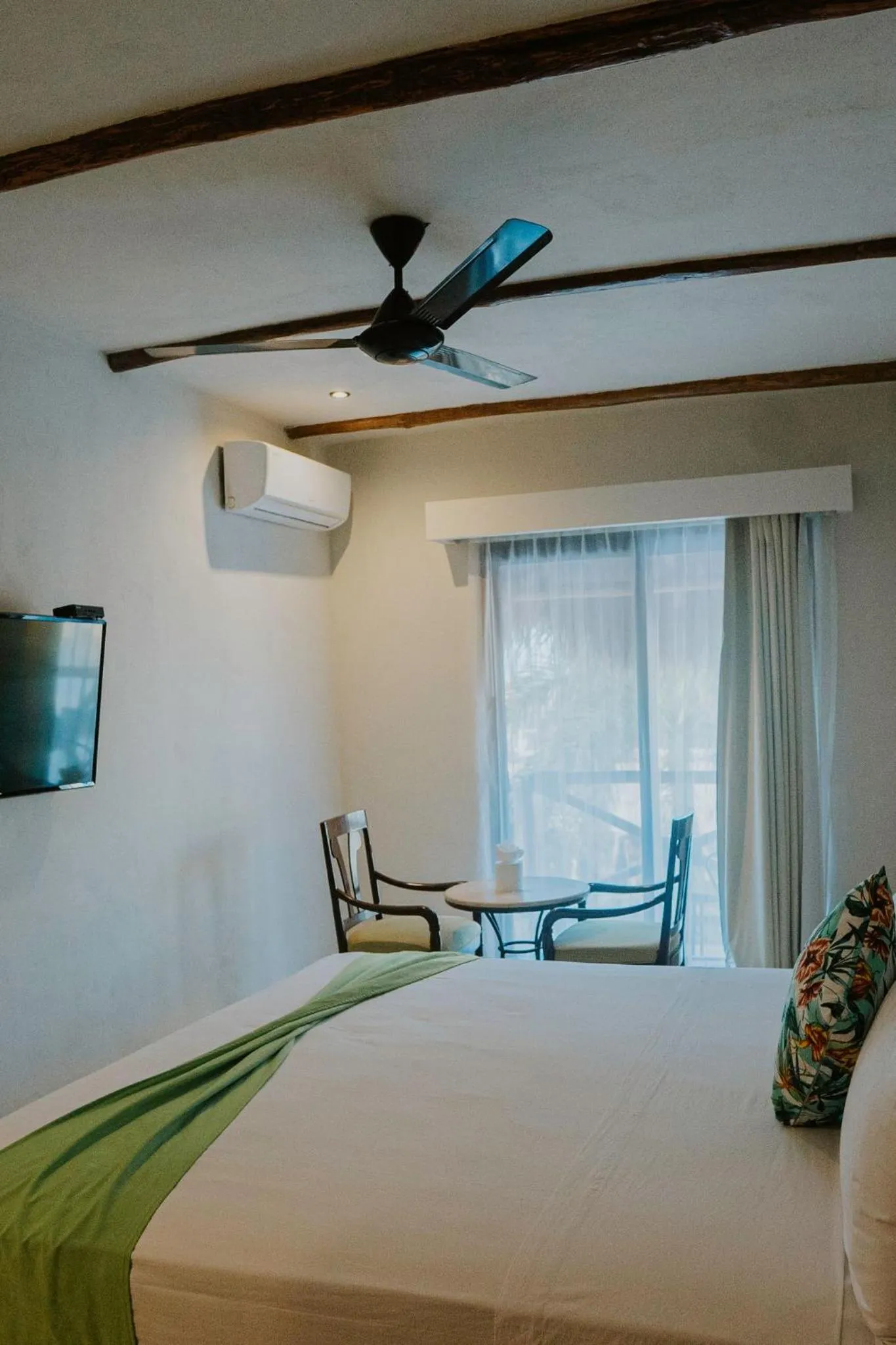 Balcony/Terrace, Bed in Hotel MAYARI Holbox