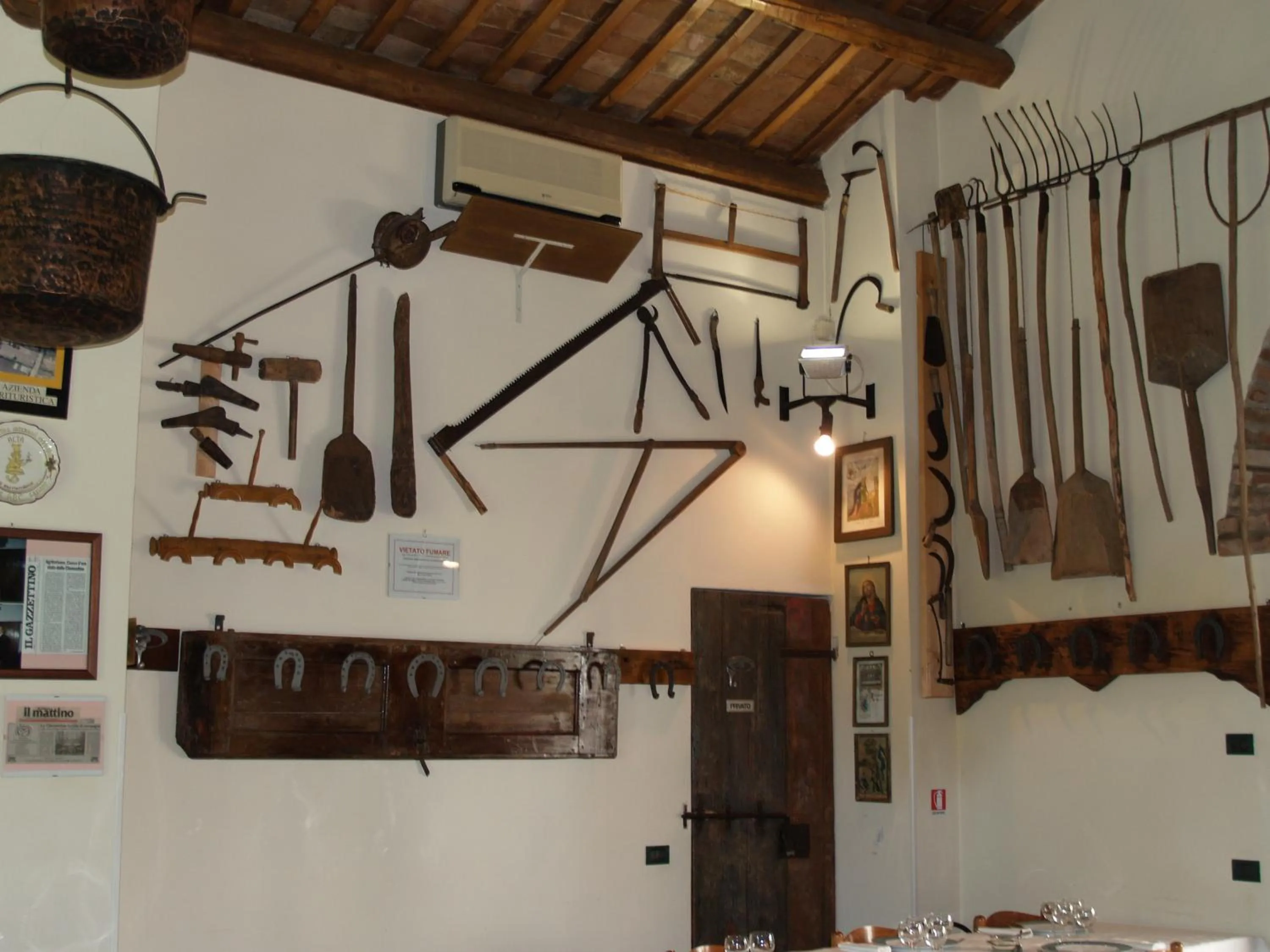 Restaurant/places to eat in Agriturismo Le Clementine