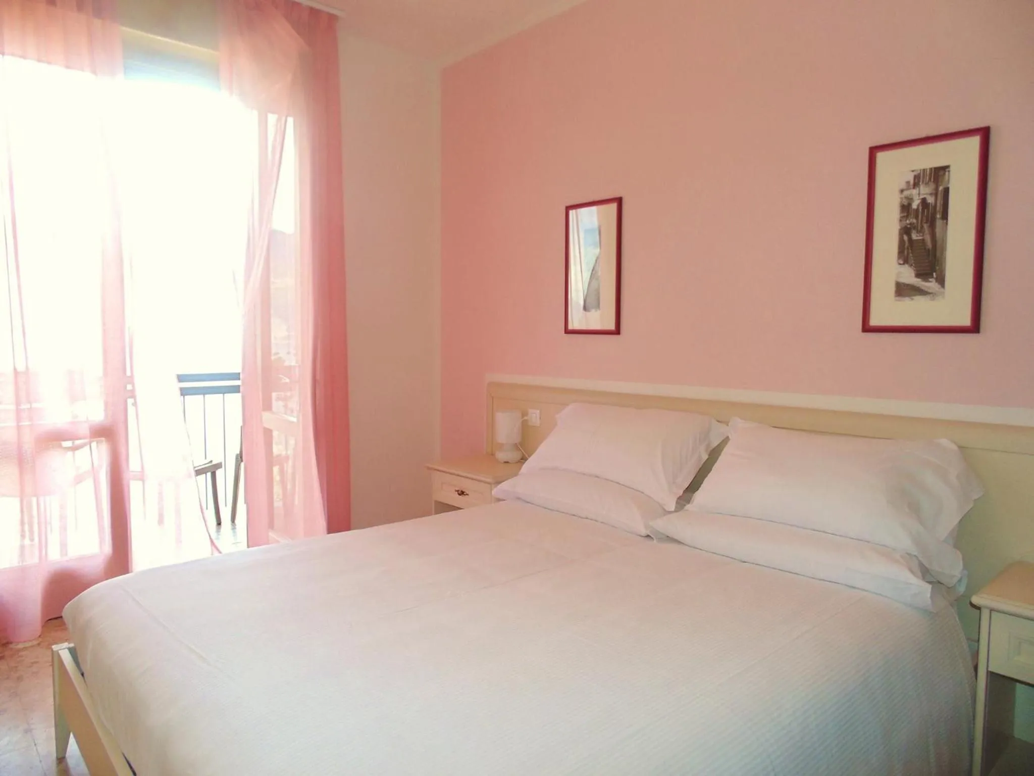 Bed in Villa Emma Malcesine