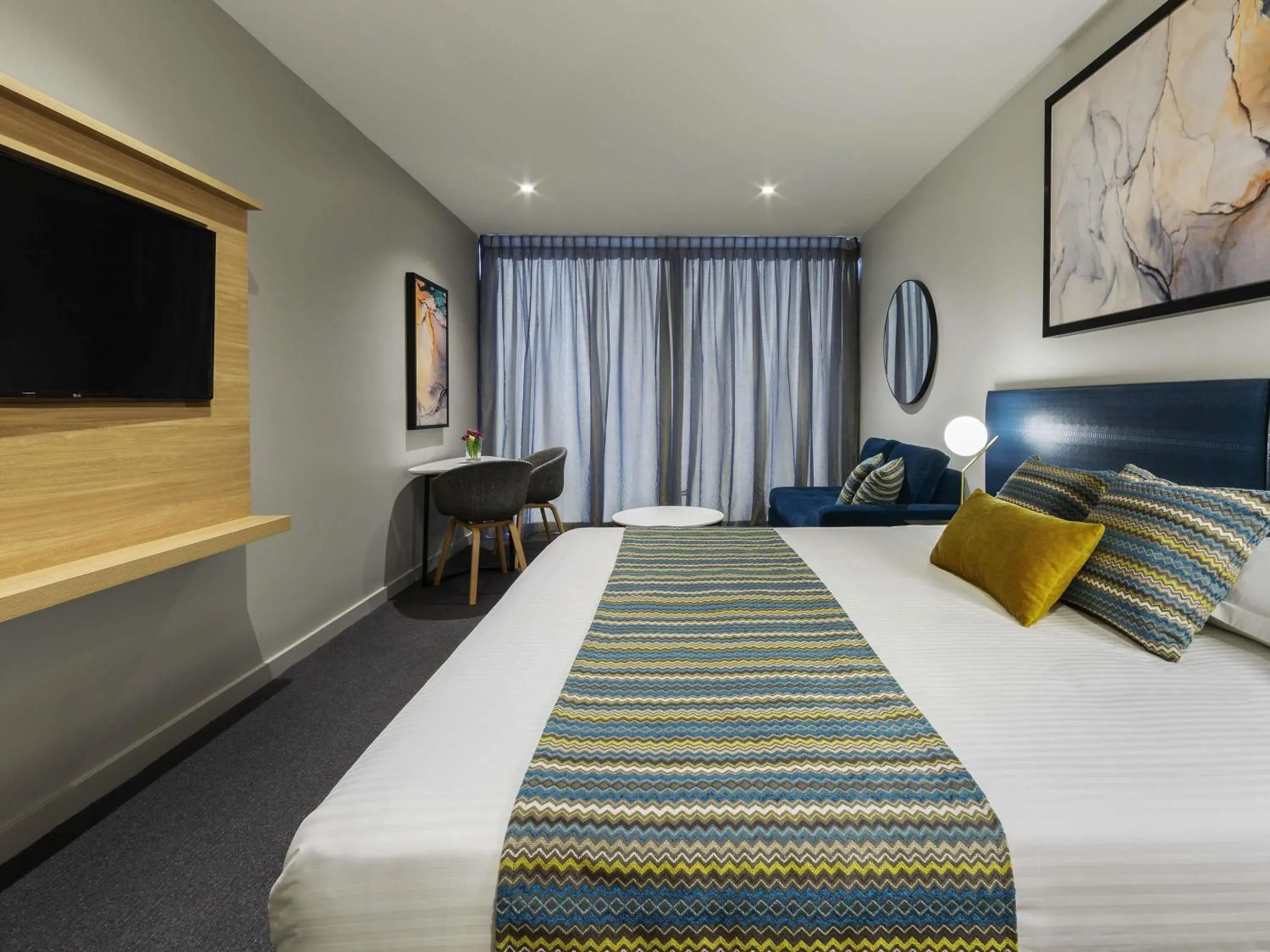 Superior King Room in Mercure Canberra Belconnen Superior King Room in Mercure Canberra Belconnen
