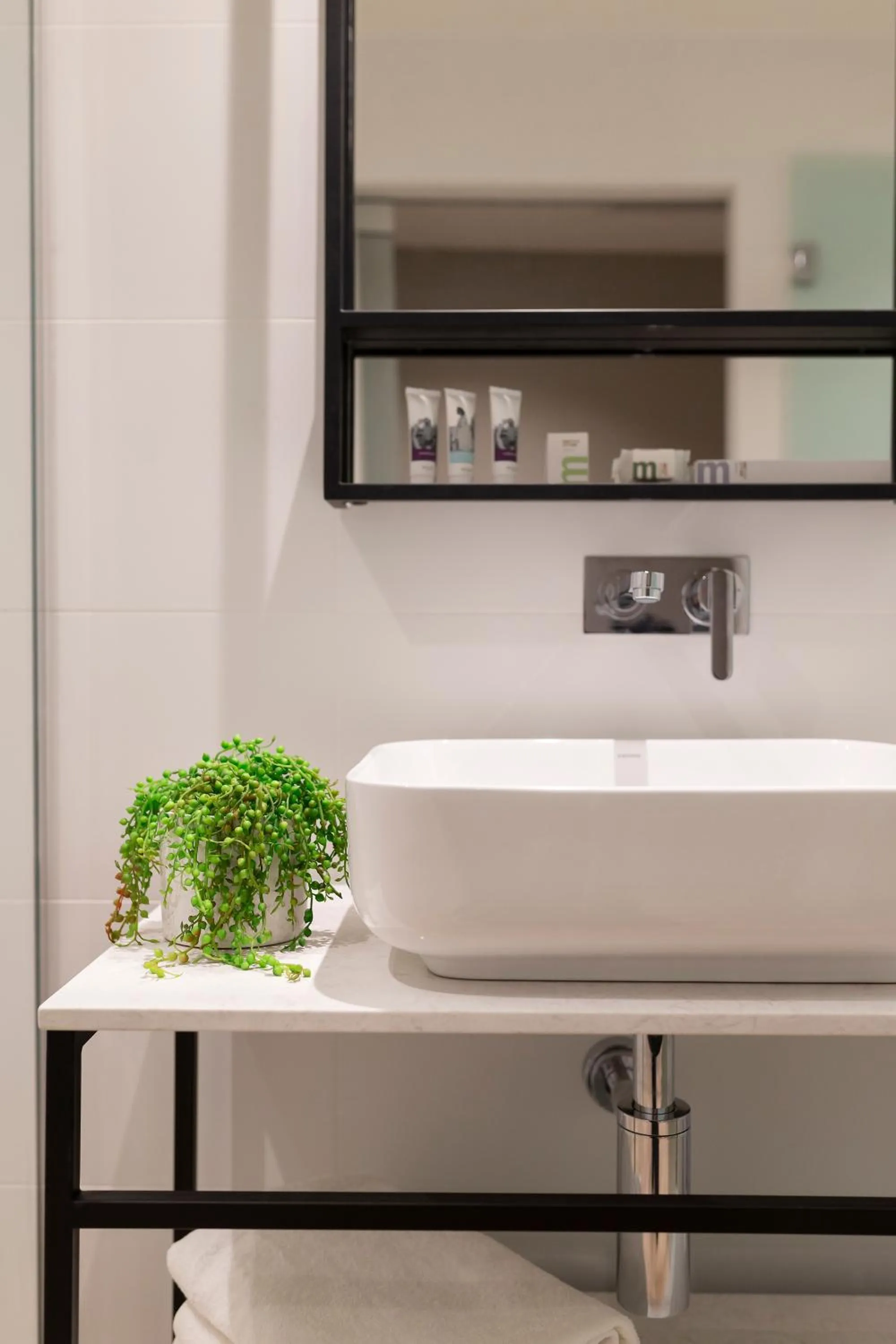 Bathroom in Mercure Canberra Belconnen