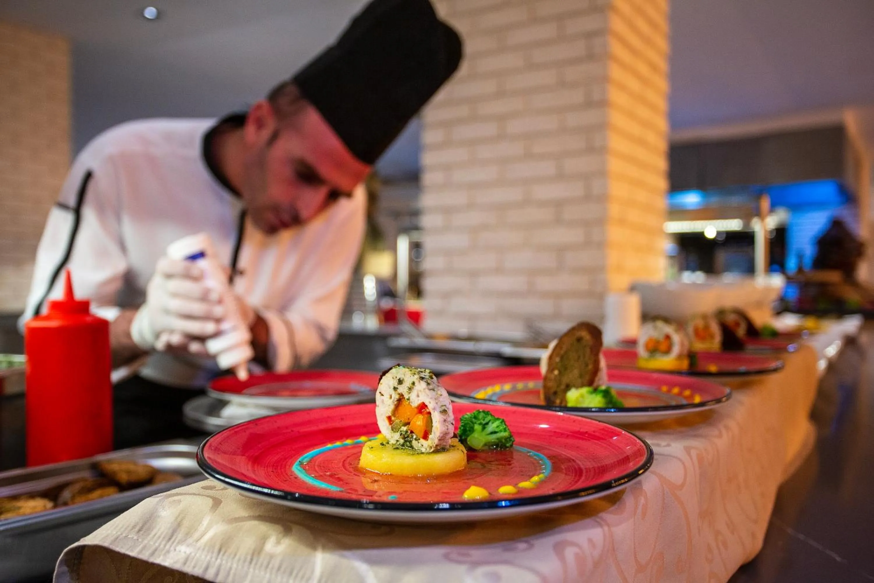 Dinner in Noxinn Deluxe Hotel - Ultra All Inclusive