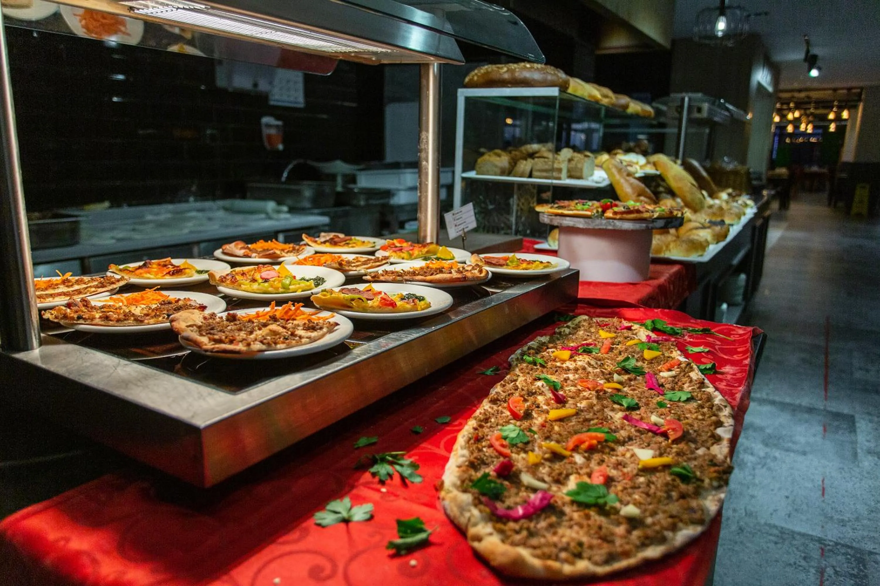 Food in Noxinn Deluxe Hotel - Ultra All Inclusive