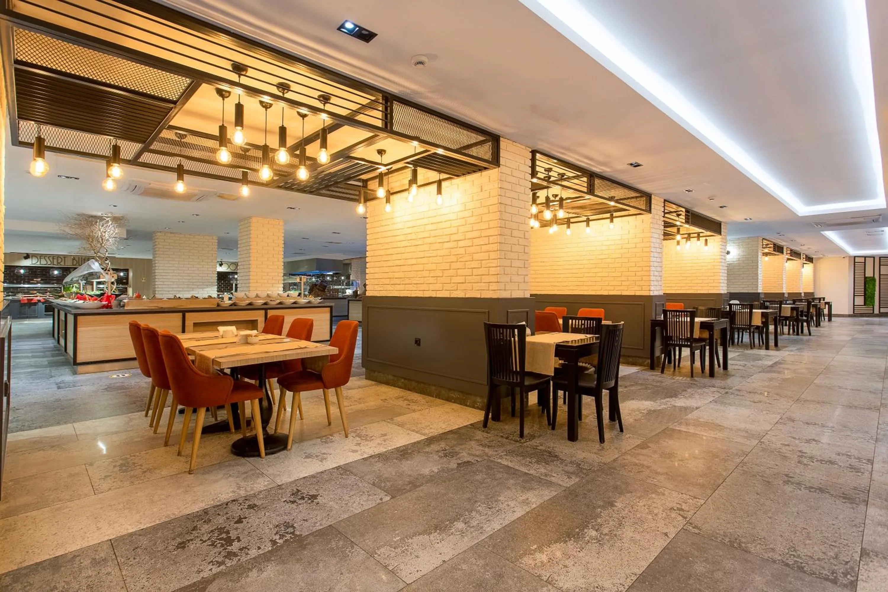 Restaurant/places to eat in Noxinn Deluxe Hotel - Ultra All Inclusive