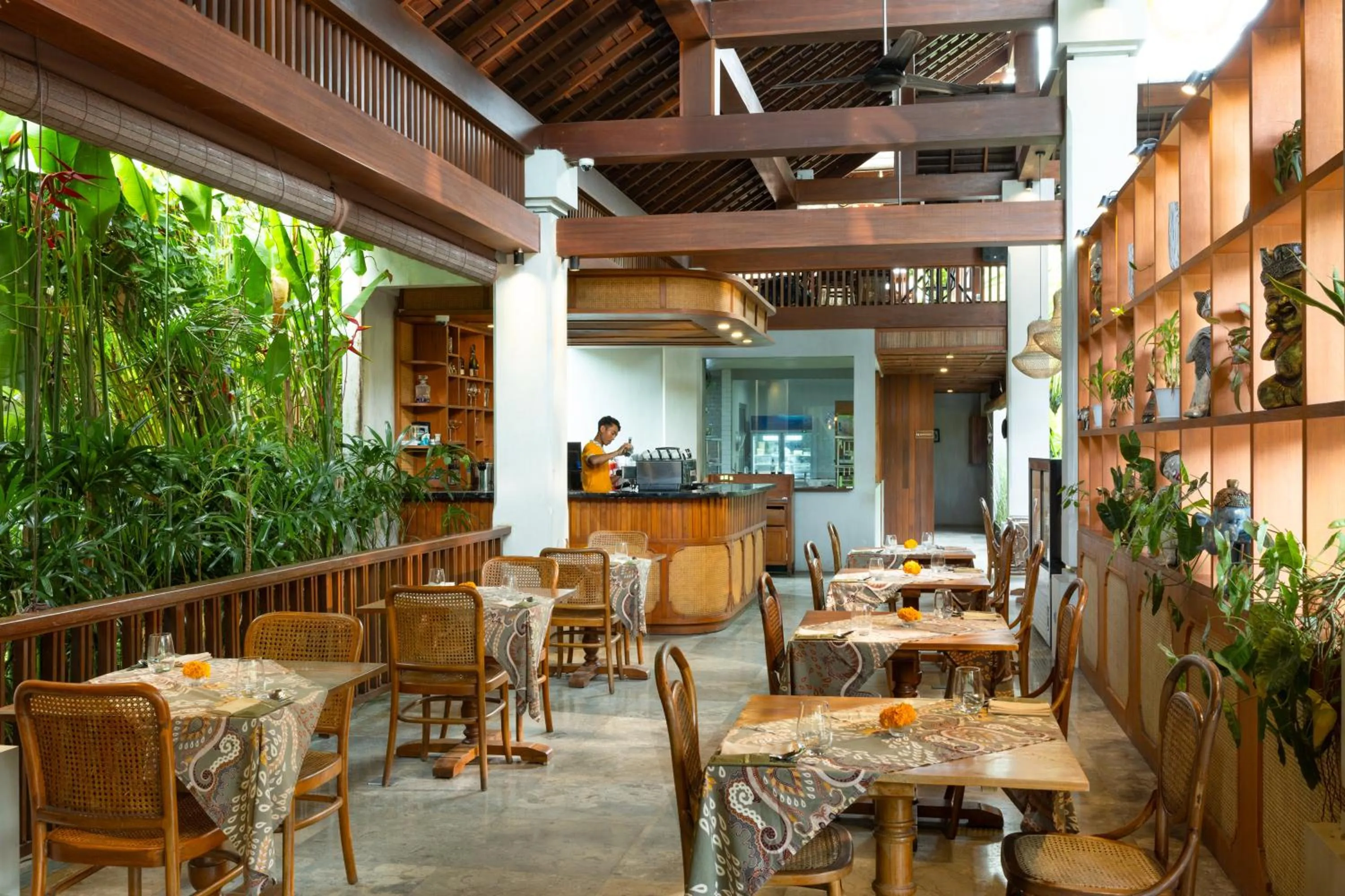 Restaurant/places to eat in Adiwana Unagi Suites