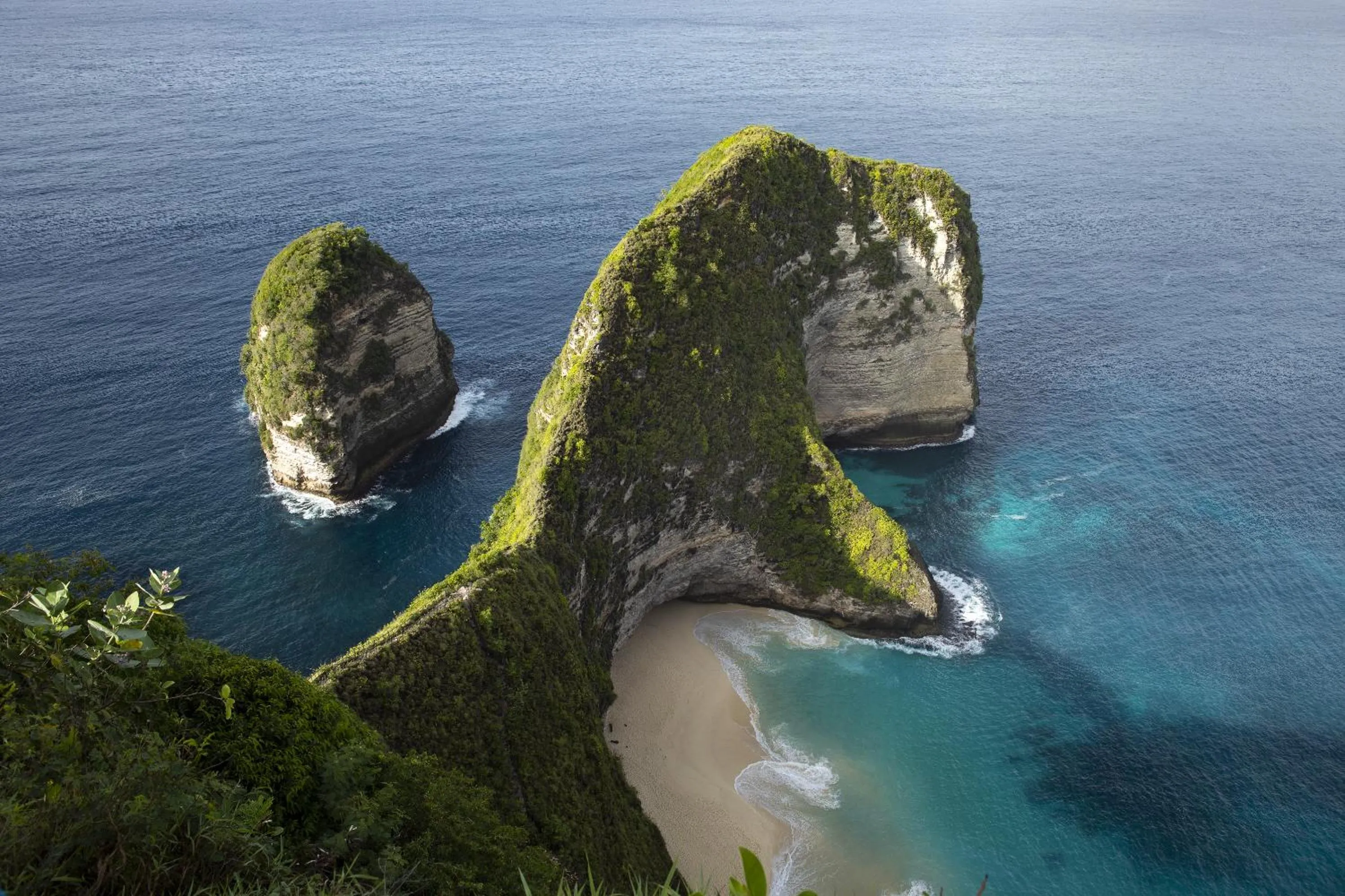 Beach in Adiwana Warnakali Resort