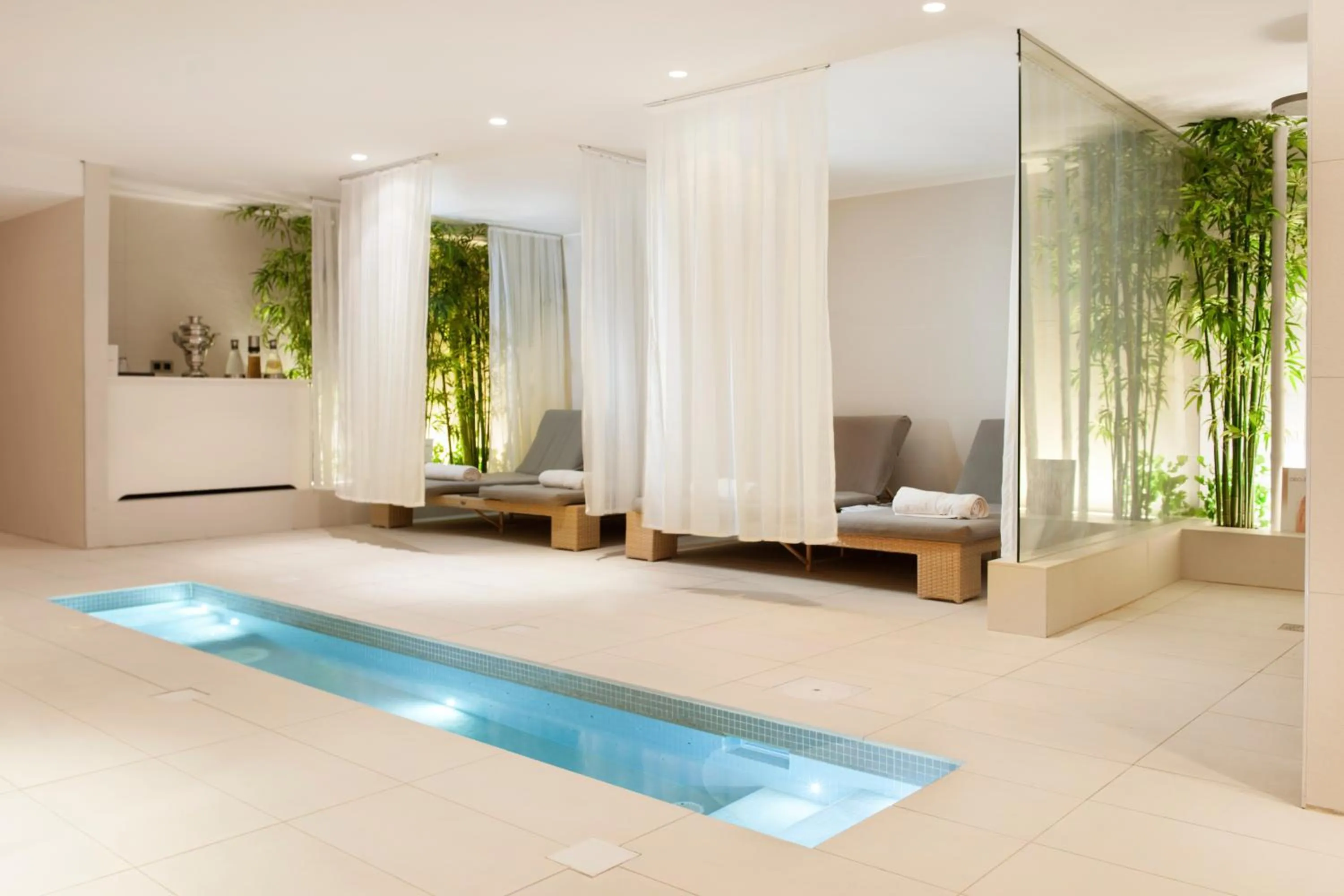 Spa and wellness centre/facilities in Du Côté Des Olivades