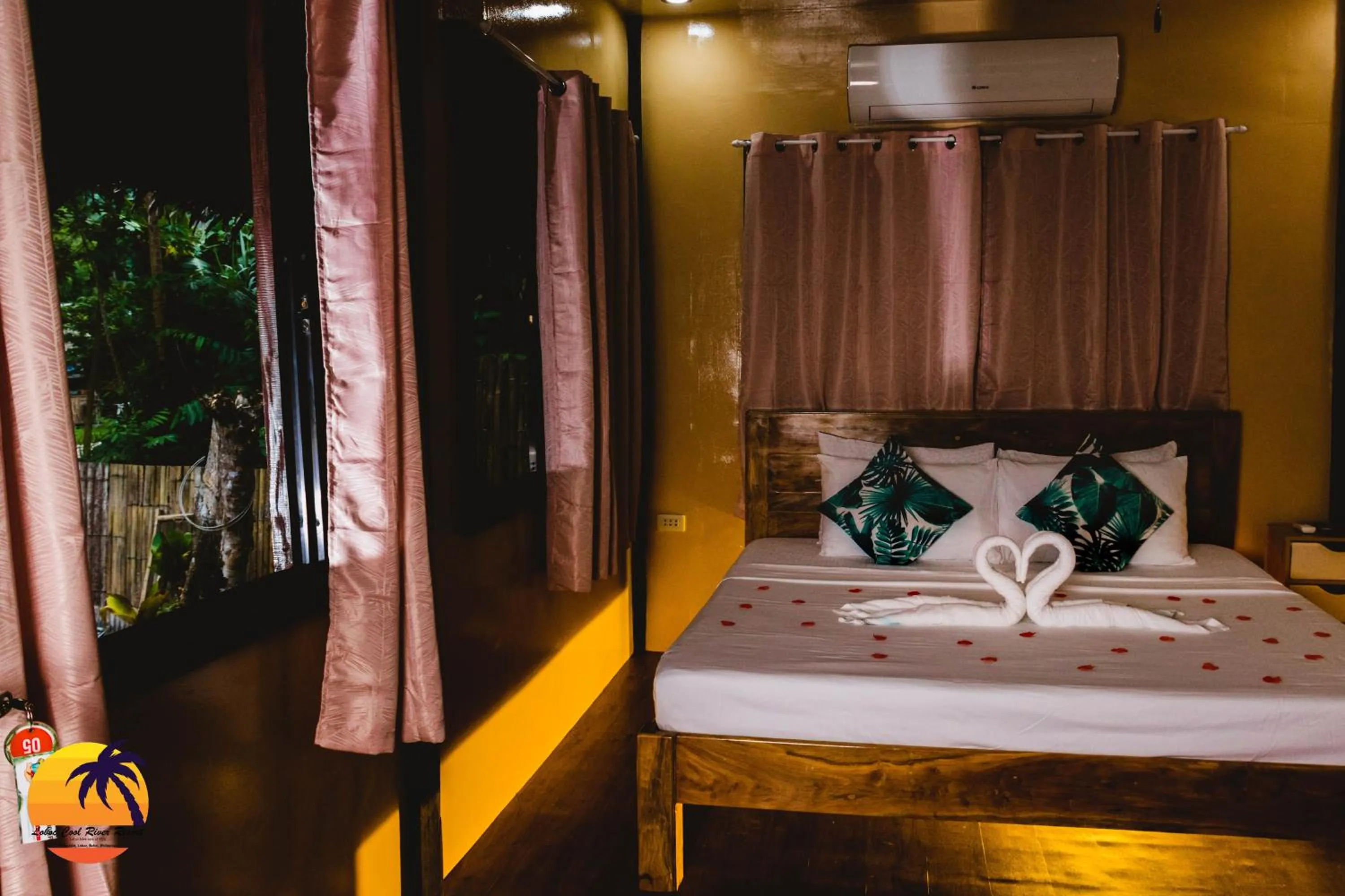 Bed in Loboc Cool River Resort