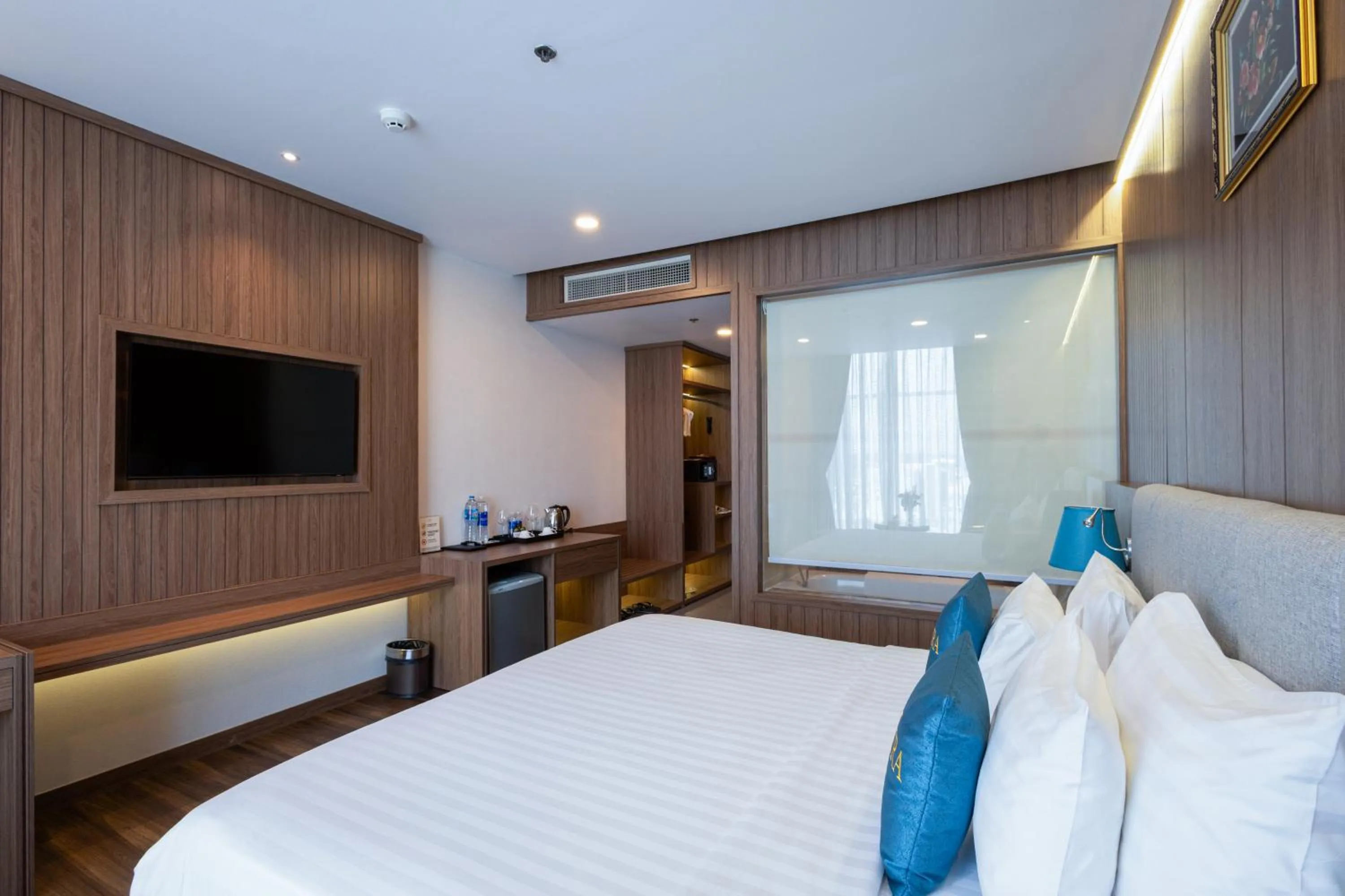 Bed in The Mira Hotel