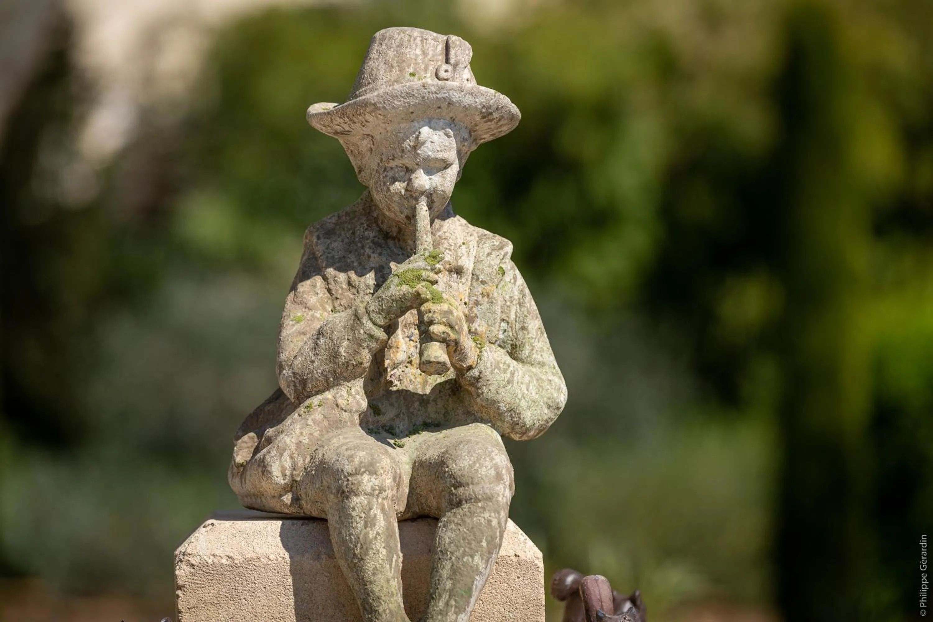 Decorative detail in La Bastide de Boulbon