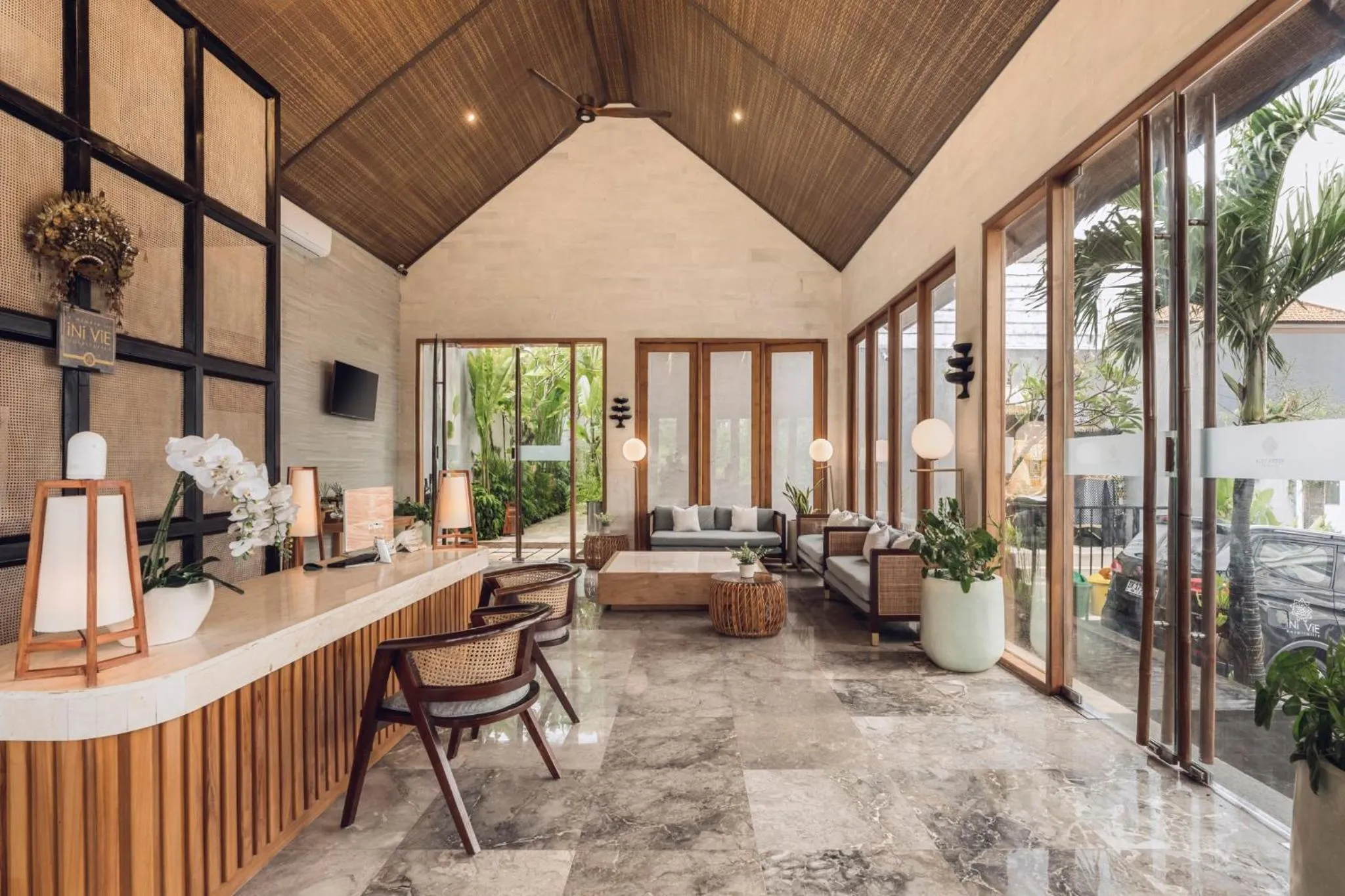 Lobby or reception in Astera Villa Seminyak by Ini Vie Hospitality