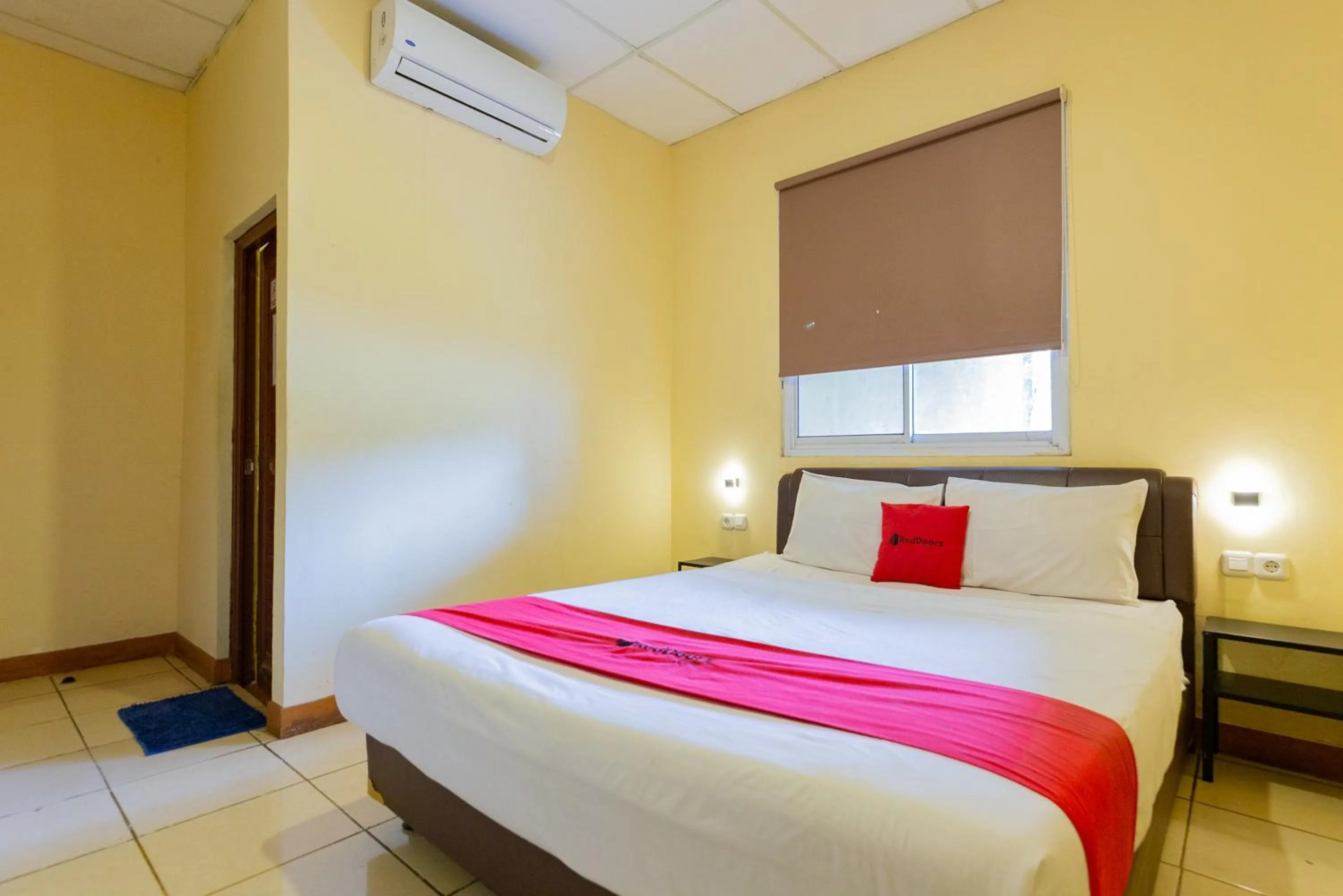 Bed in RedDoorz @ Iodium Residence Cikarang