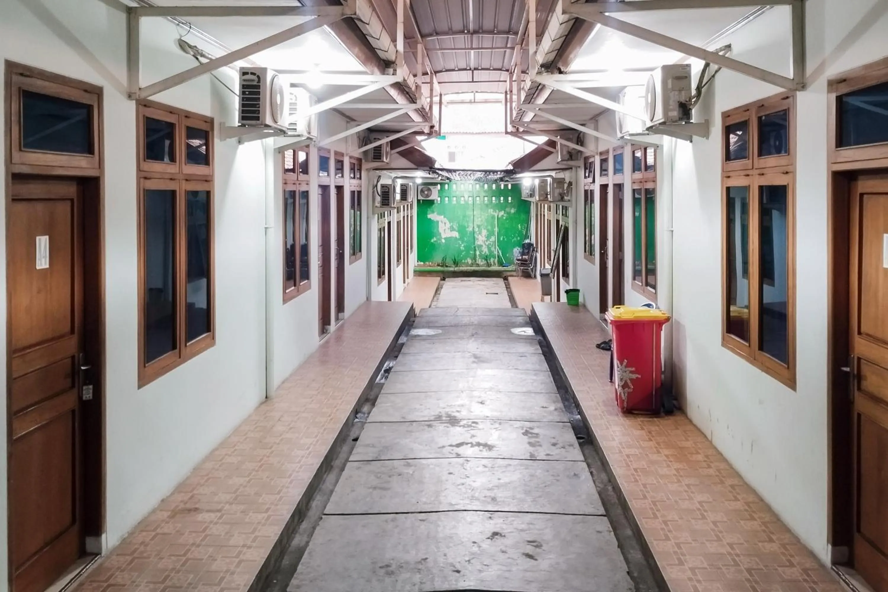 RedDoorz at Guesthouse Oemah Opa Metro Lampung