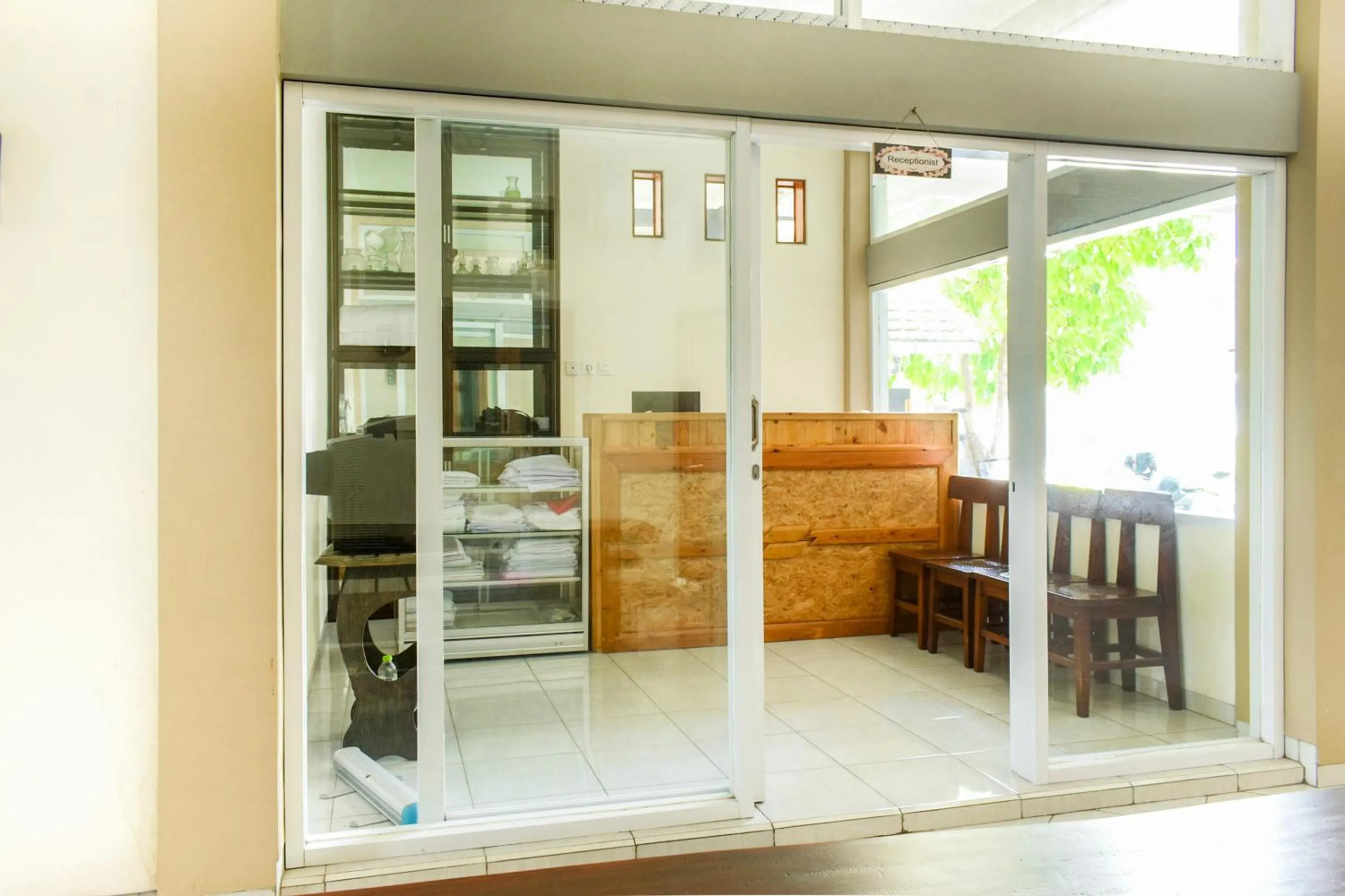 Lobby or reception in OYO 1642 Penginapan Anggrek Syariah 2