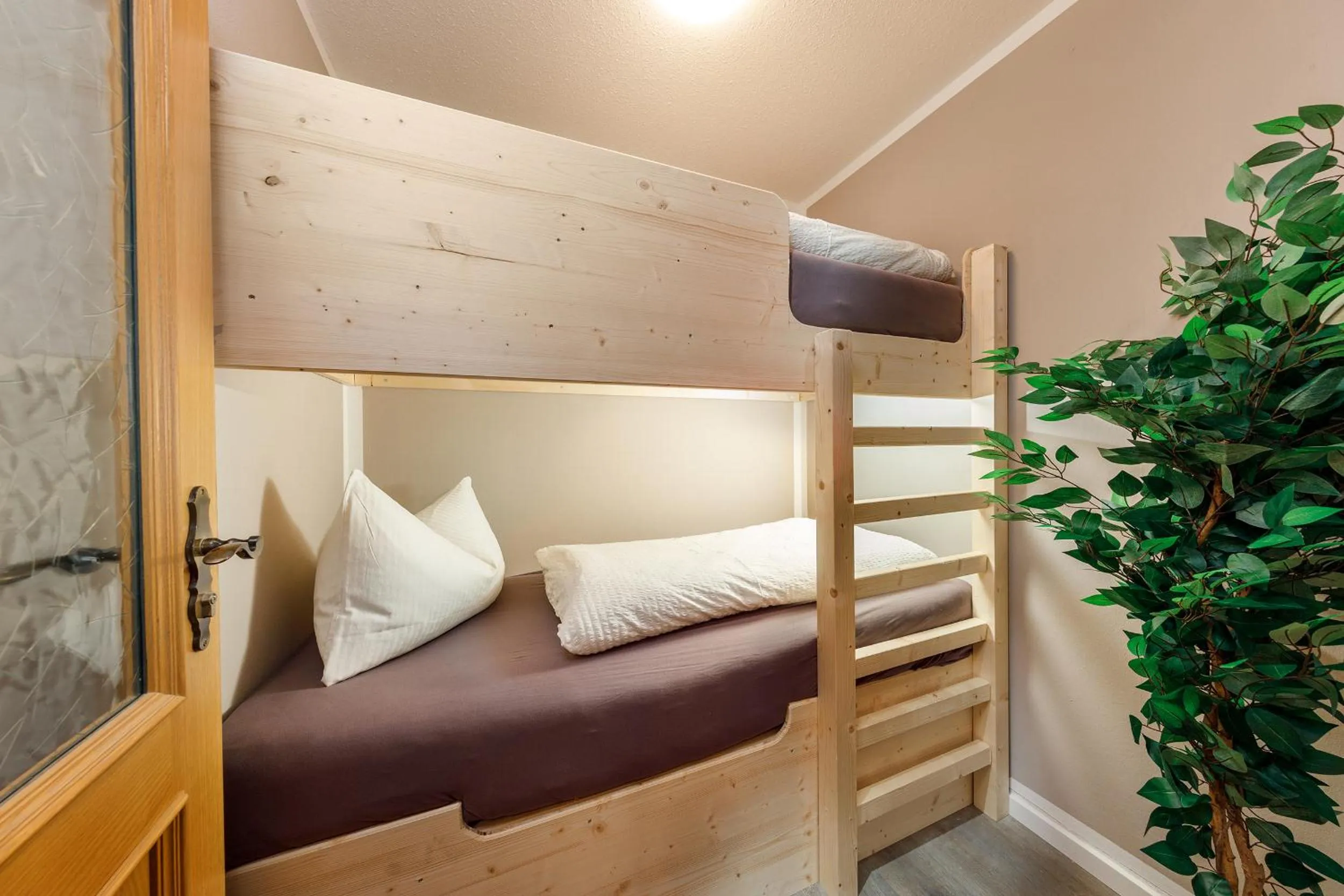 bunk bed, Bed in Haus Magnushof