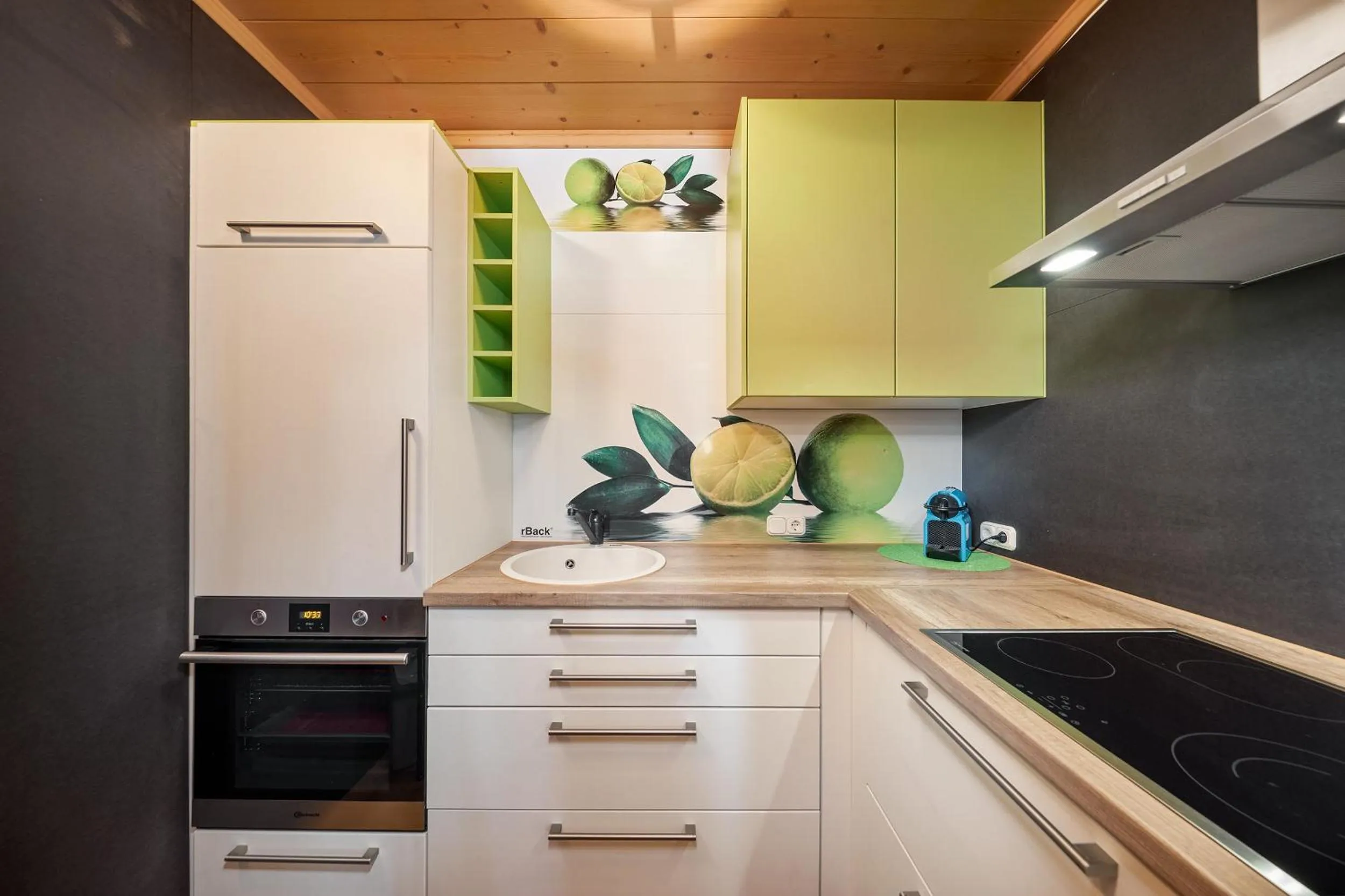 Kitchen or kitchenette in Haus Magnushof