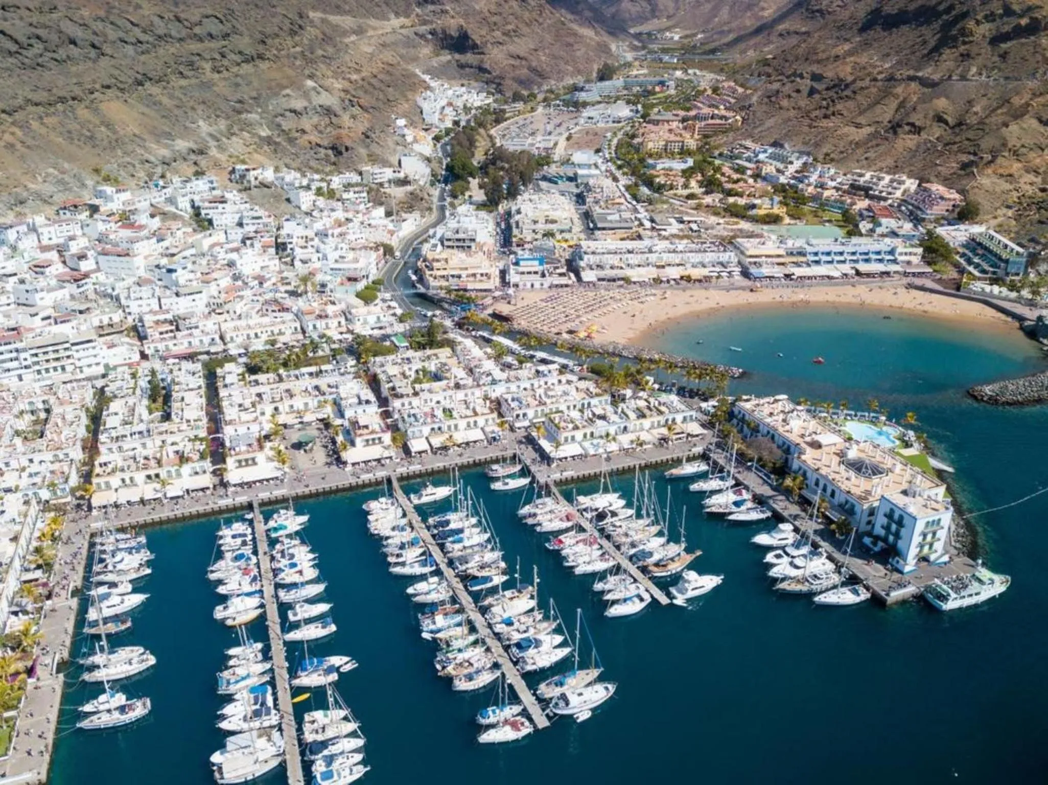 Area and facilities in Captains House Playa De Mogan by El Sirocco