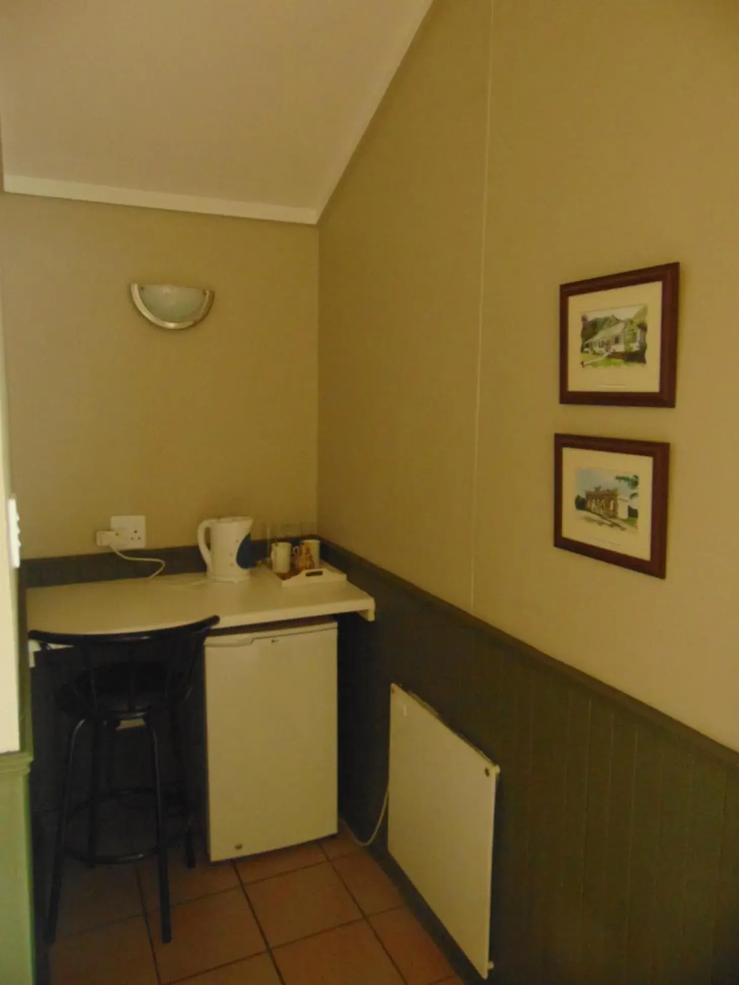Budget Double Room - single occupancy in Fountain Baths Guest Cottages Budget Double Room - single occupancy in Fountain Baths Guest Cottages