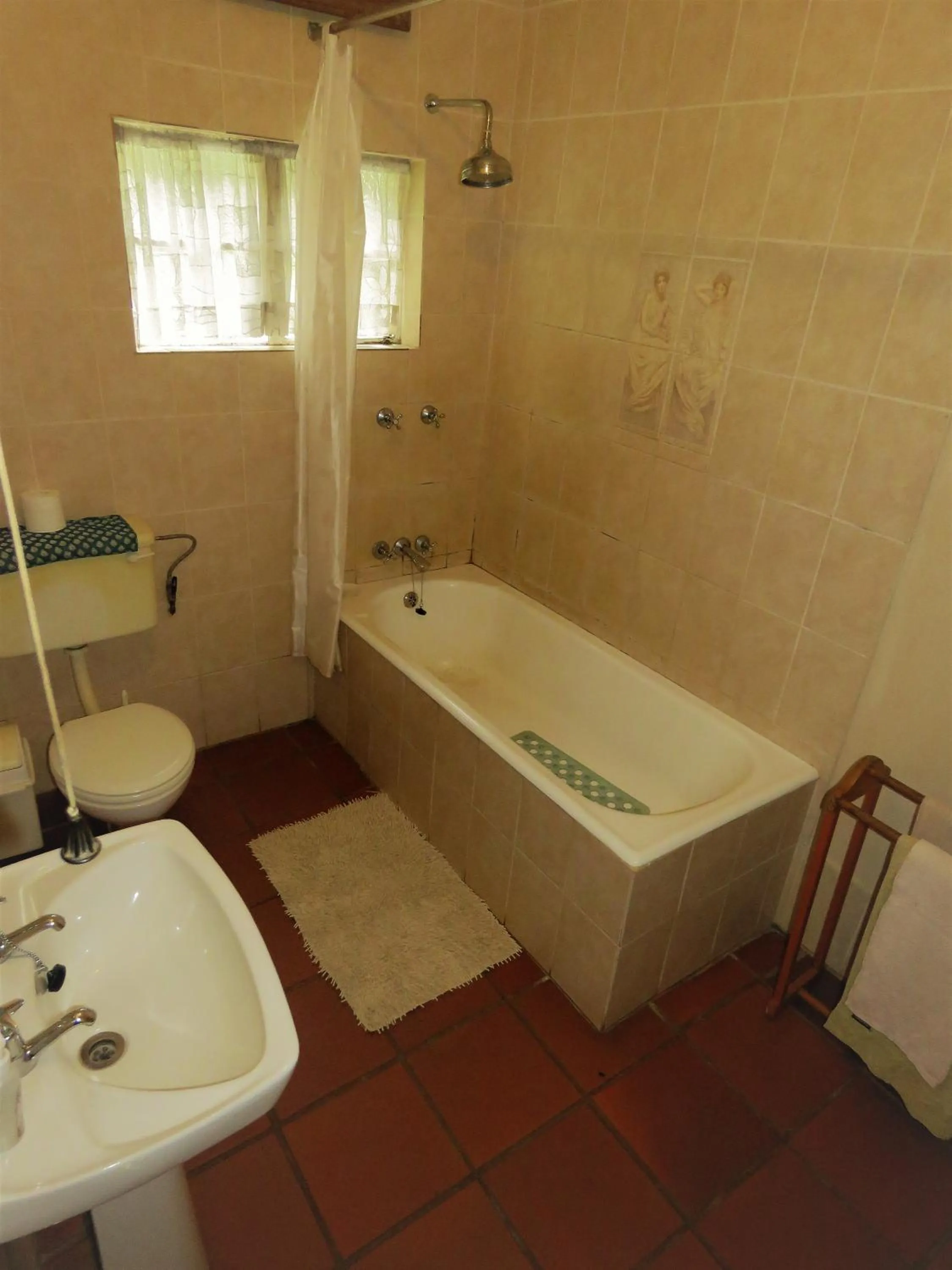 Bathroom in Fountain Baths Guest Cottages