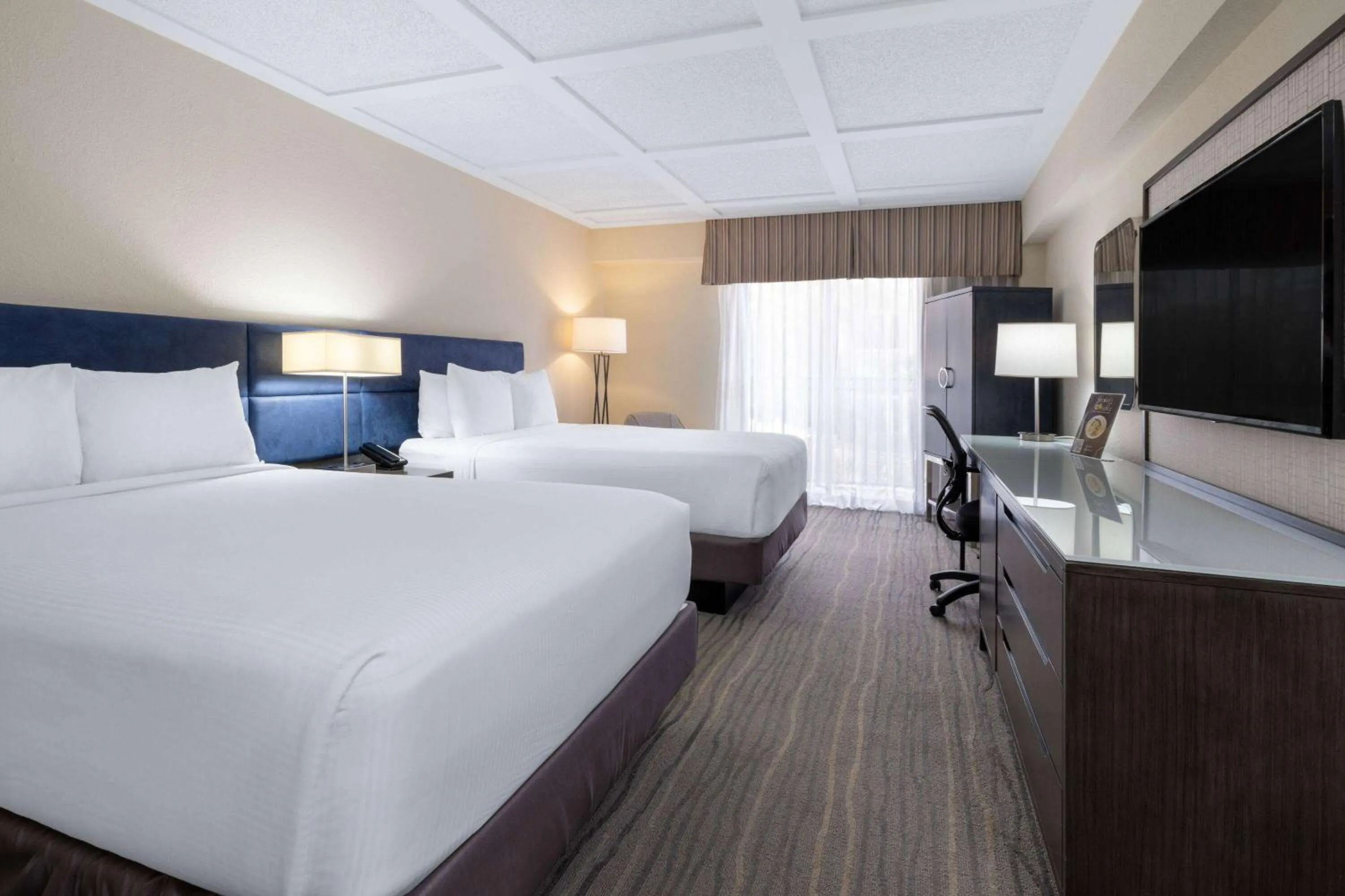 Photo of the whole room, Bed in Wyndham Boca Raton Hotel