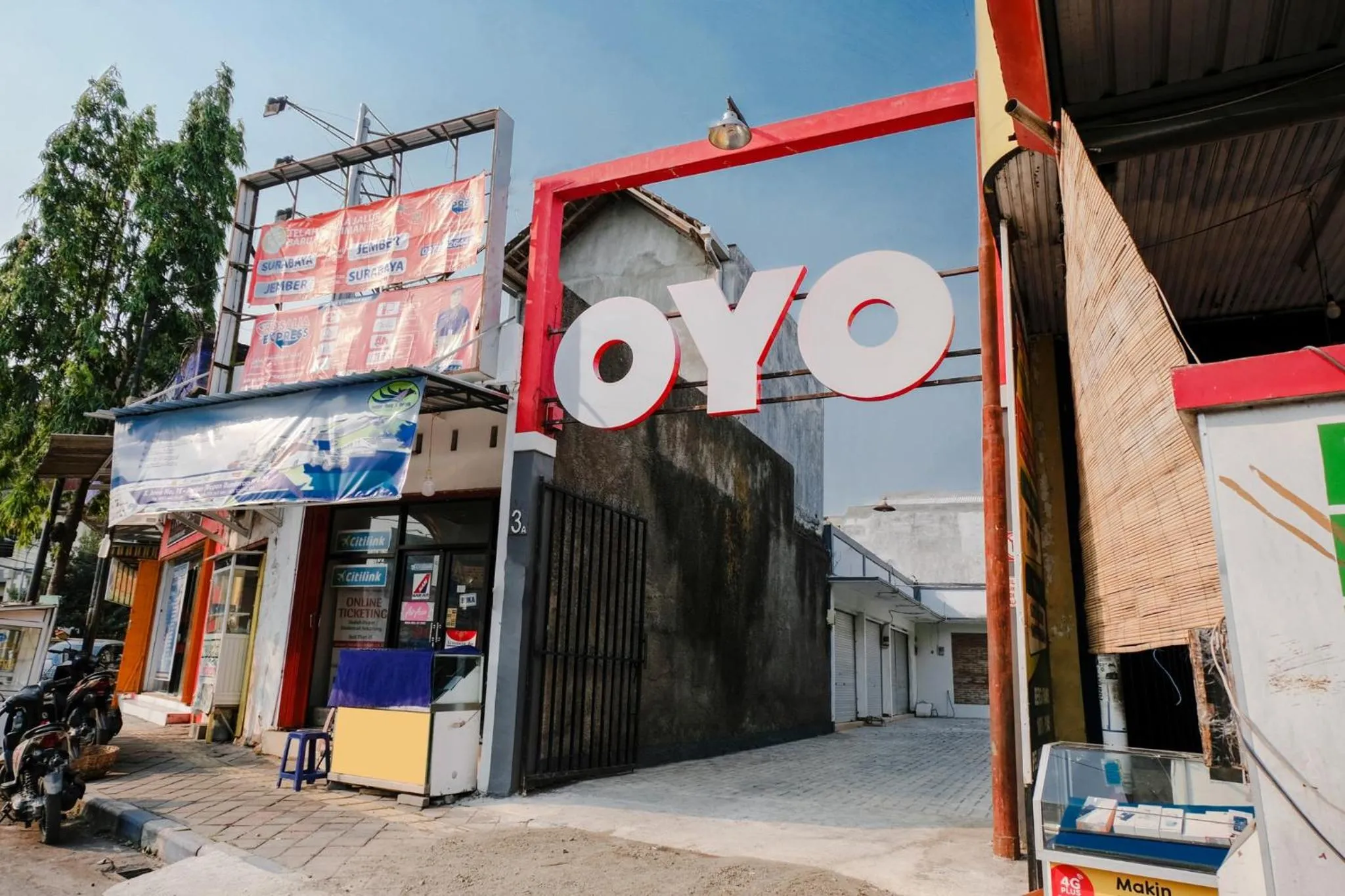 Facade/entrance, Property Building in OYO 1475 Oemah Jawa Family Residence