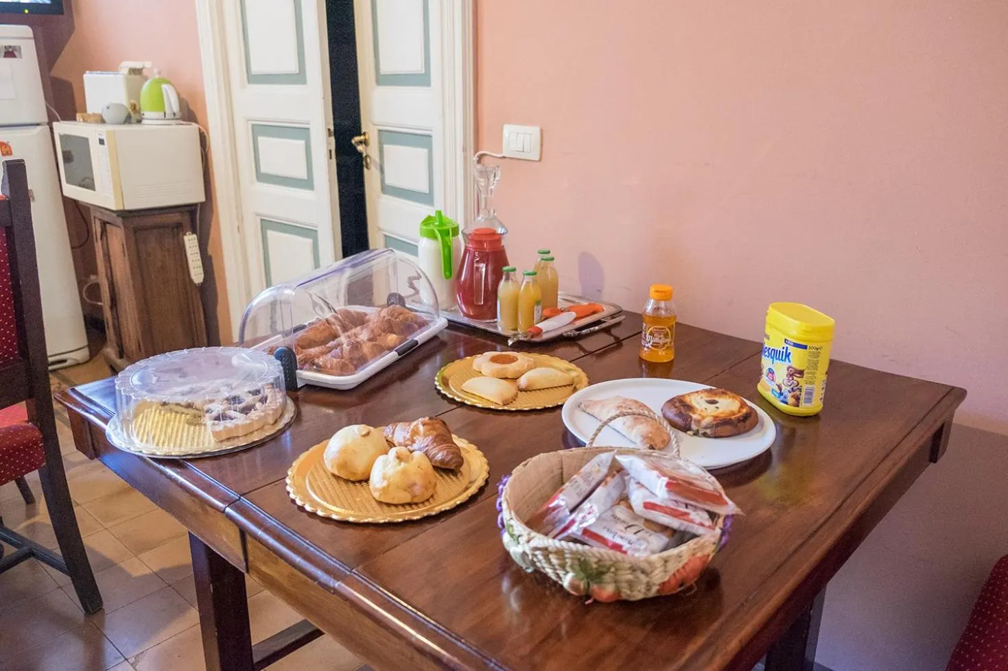 Food and drinks in A Casa Di Laura