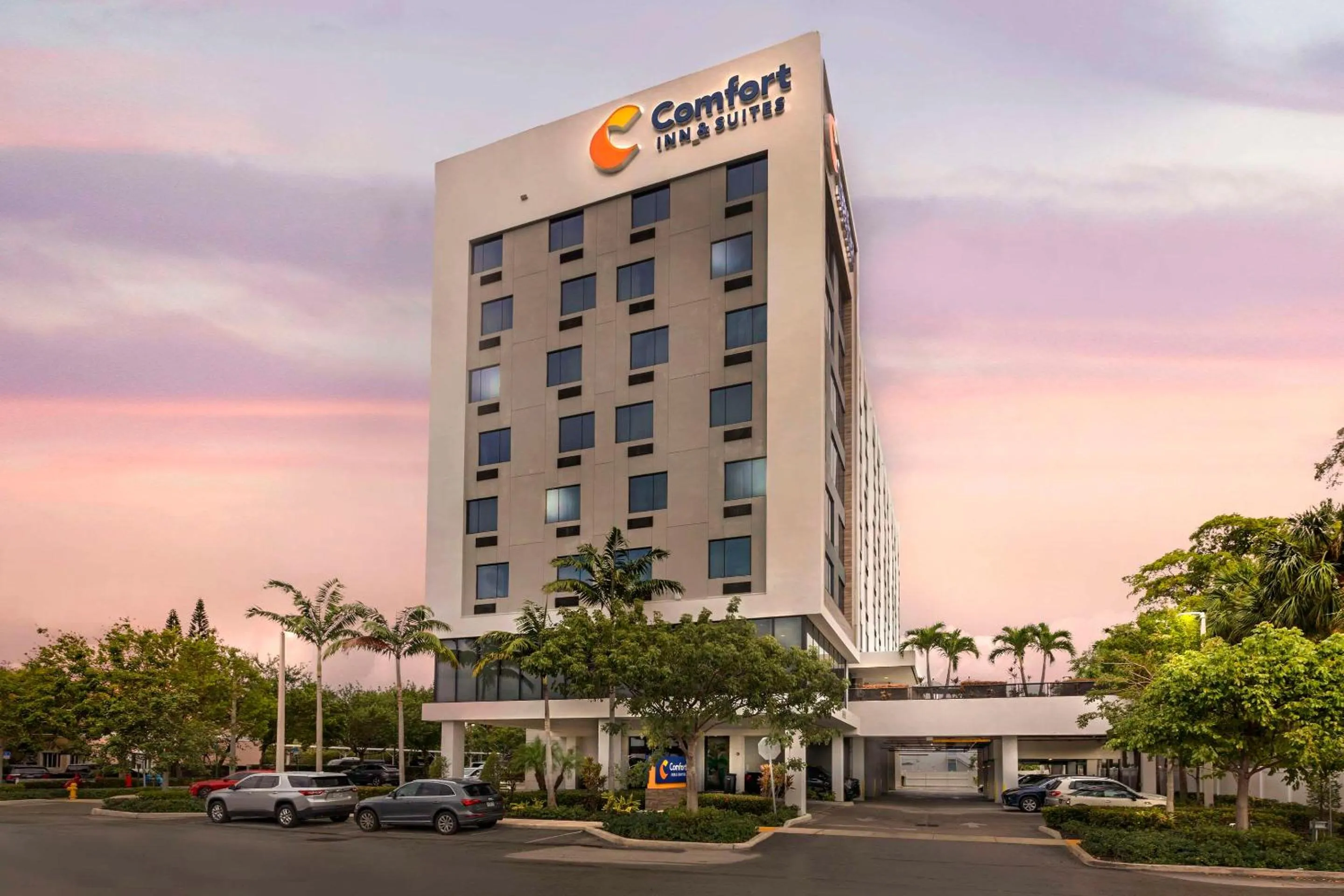 Property building in Comfort Inn & Suites Miami International Airport
