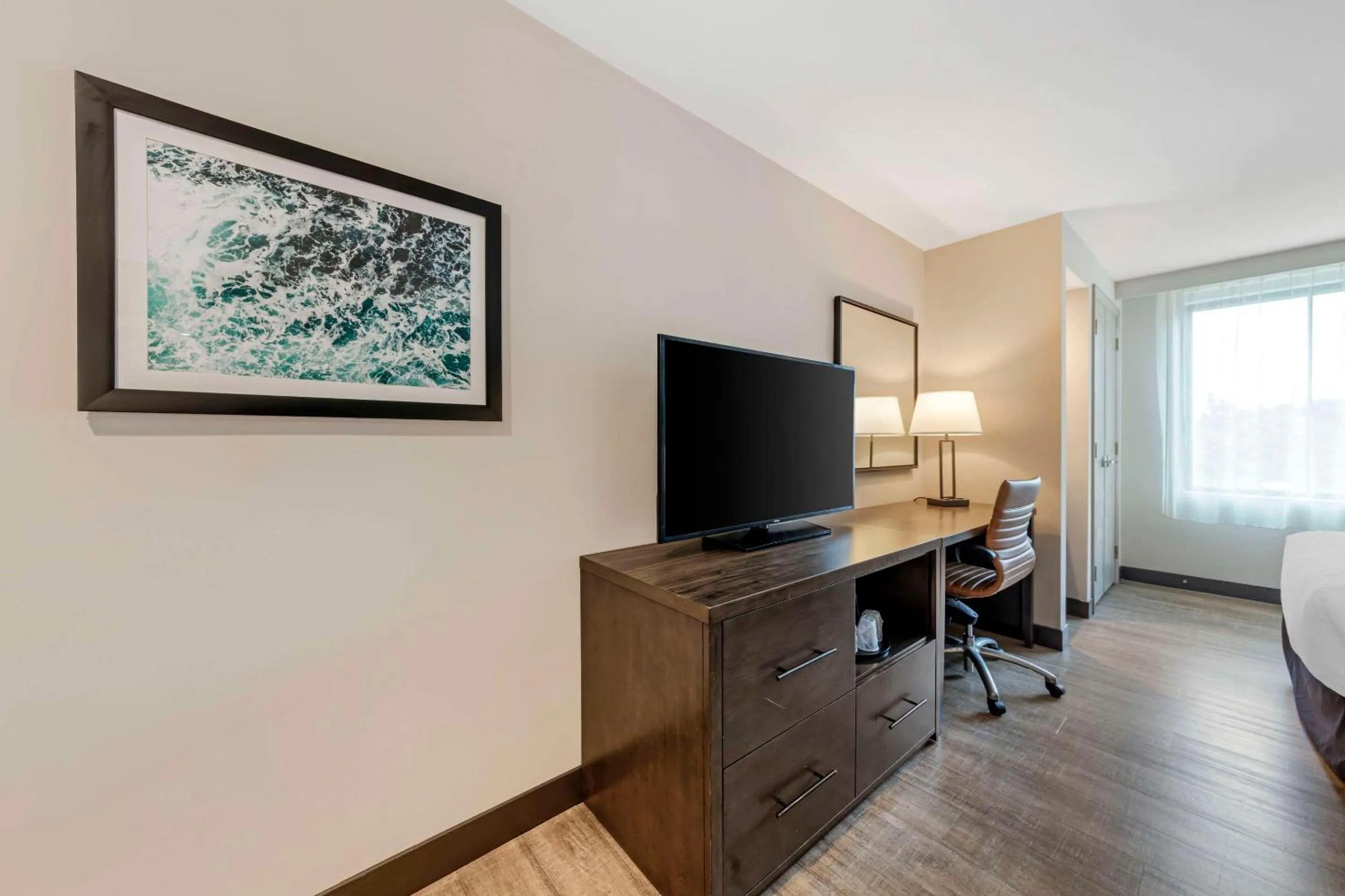 Bedroom in Comfort Inn & Suites Miami International Airport