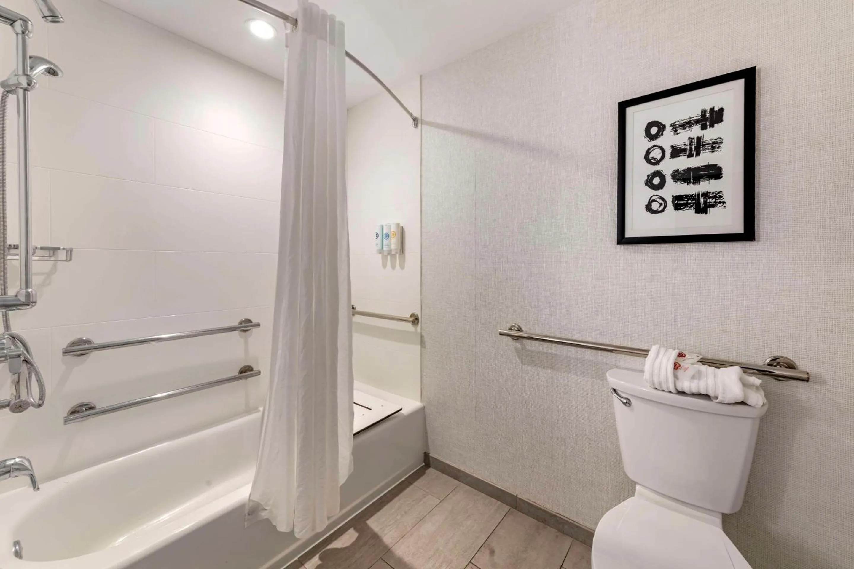 Bedroom in Comfort Inn & Suites Miami International Airport