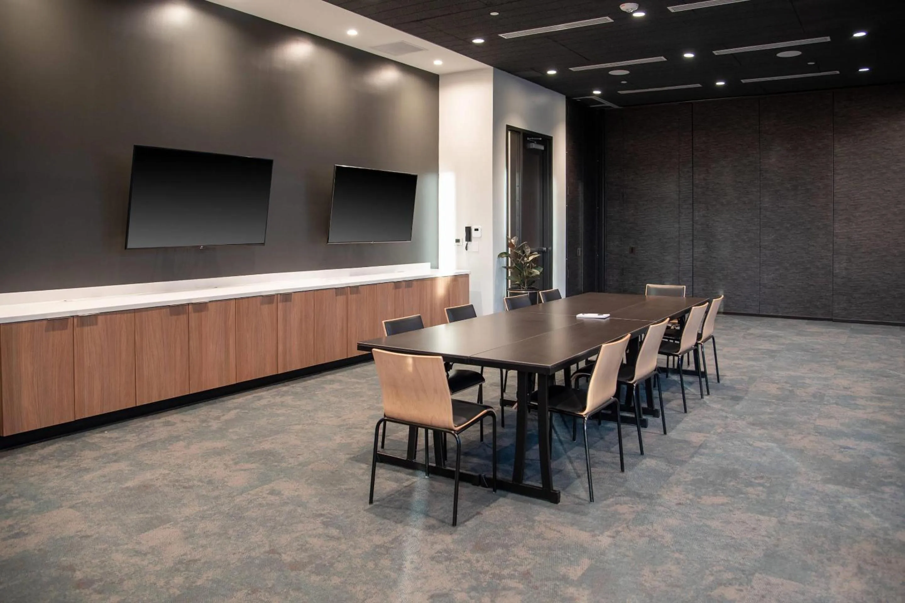 Meeting/conference room in Cambria Downtown Phoenix Convention & Airport Hotel