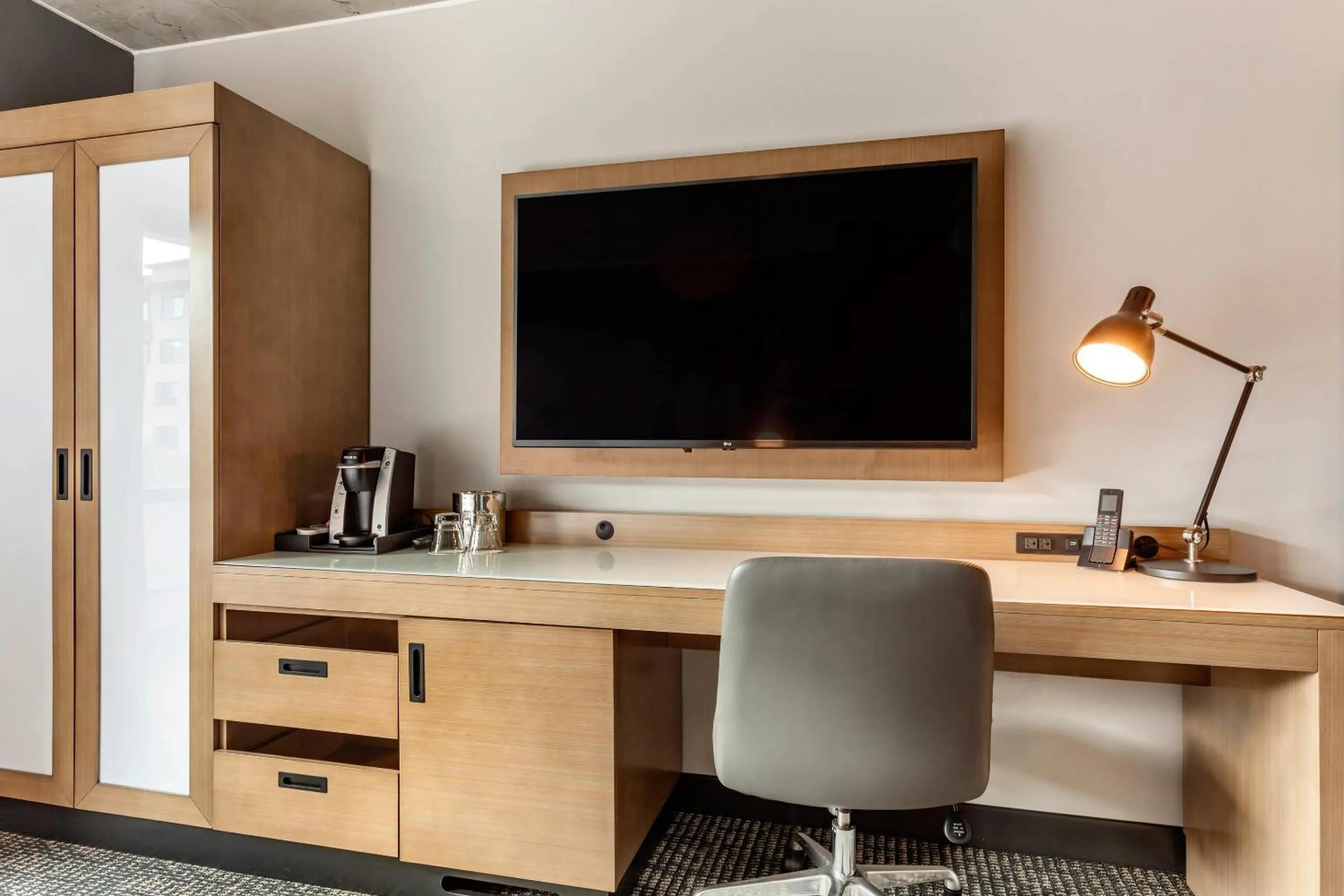 Bedroom in Cambria Downtown Phoenix Convention & Airport Hotel