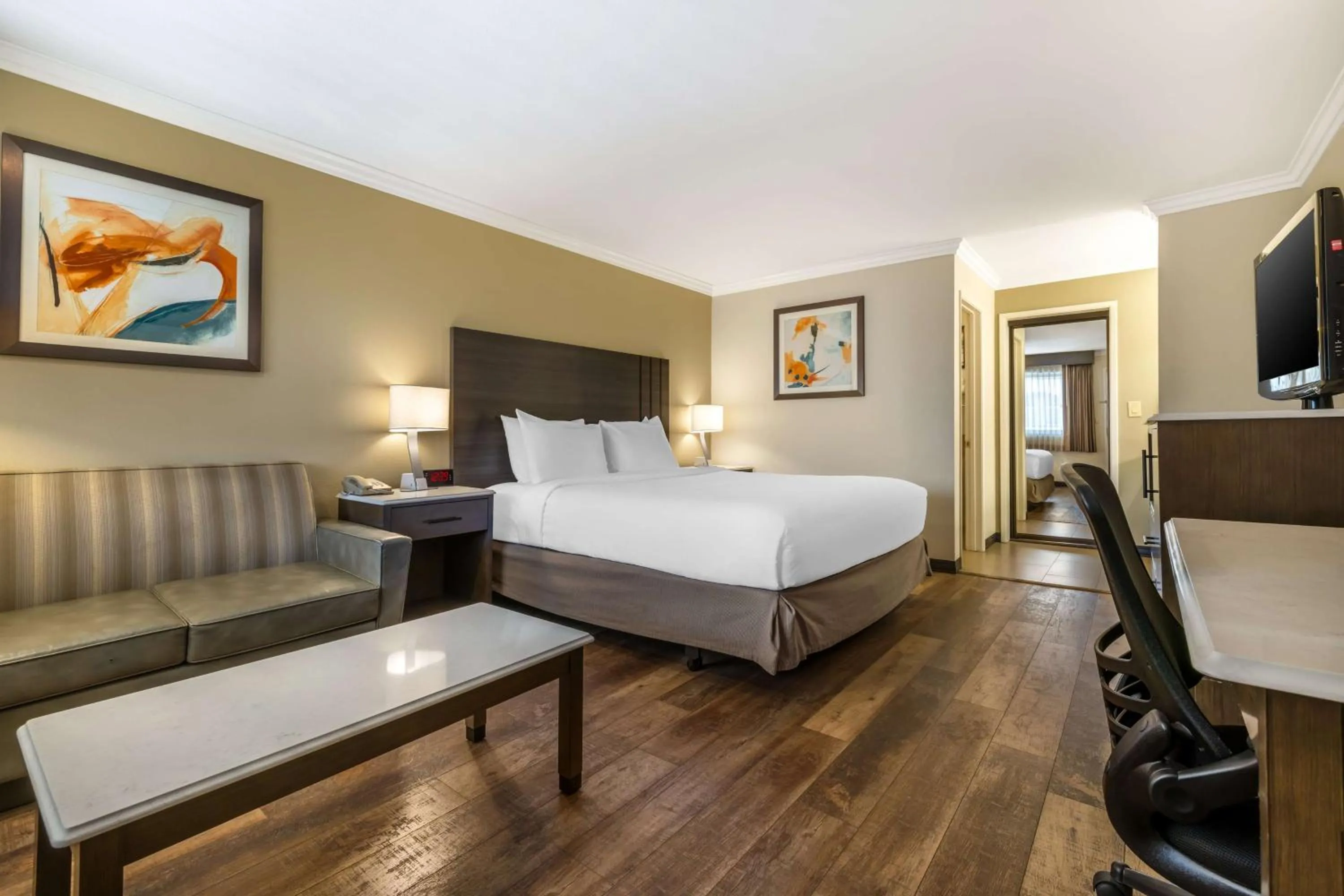 Bedroom, Bed in Best Western Plus Orange County Airport North