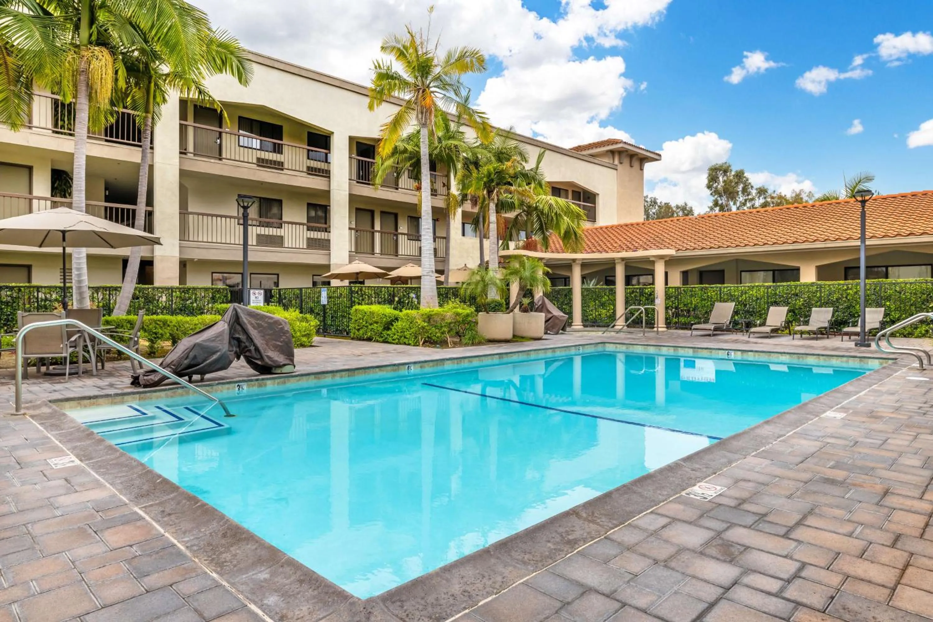 Pool view in Best Western Plus Orange County Airport North