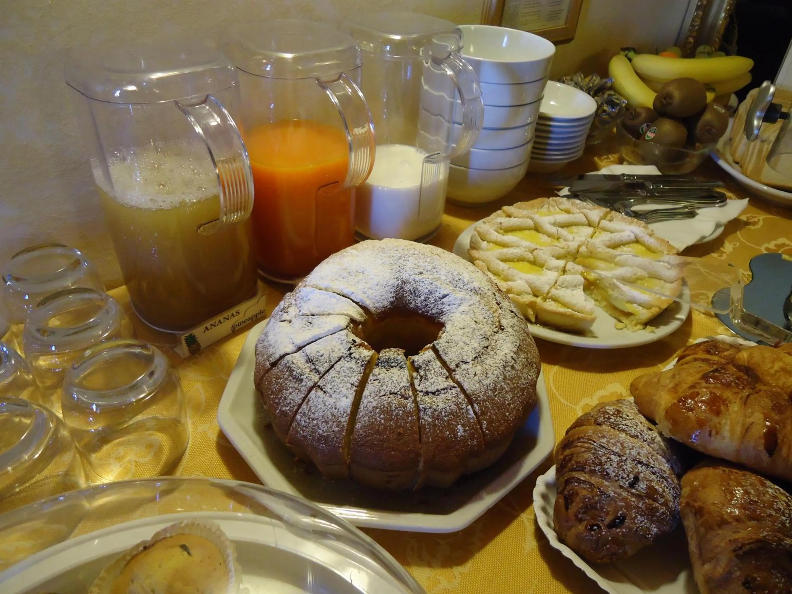 Buffet breakfast in La Dimora di d'Annunzio