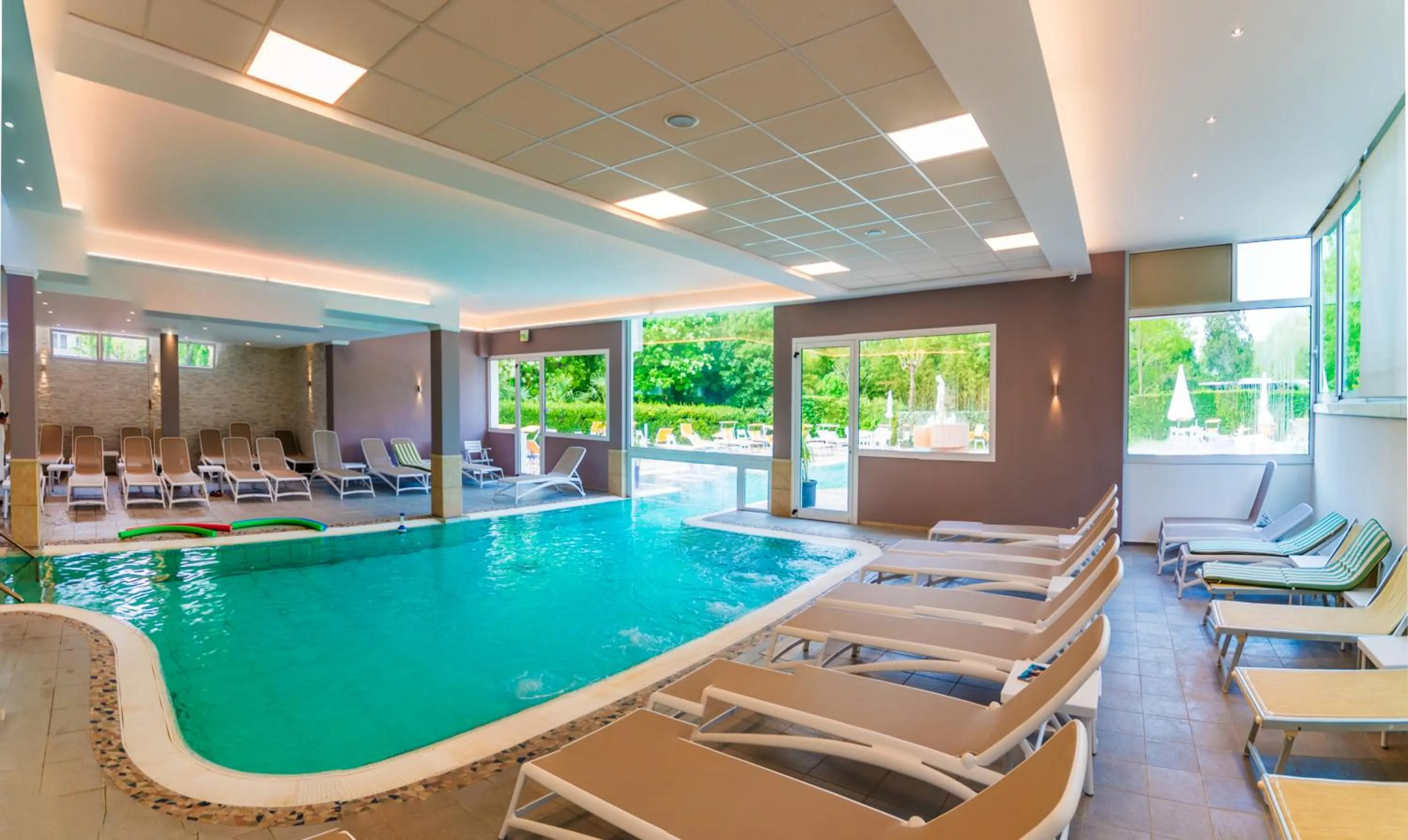 Swimming pool in Terme Villa Pace