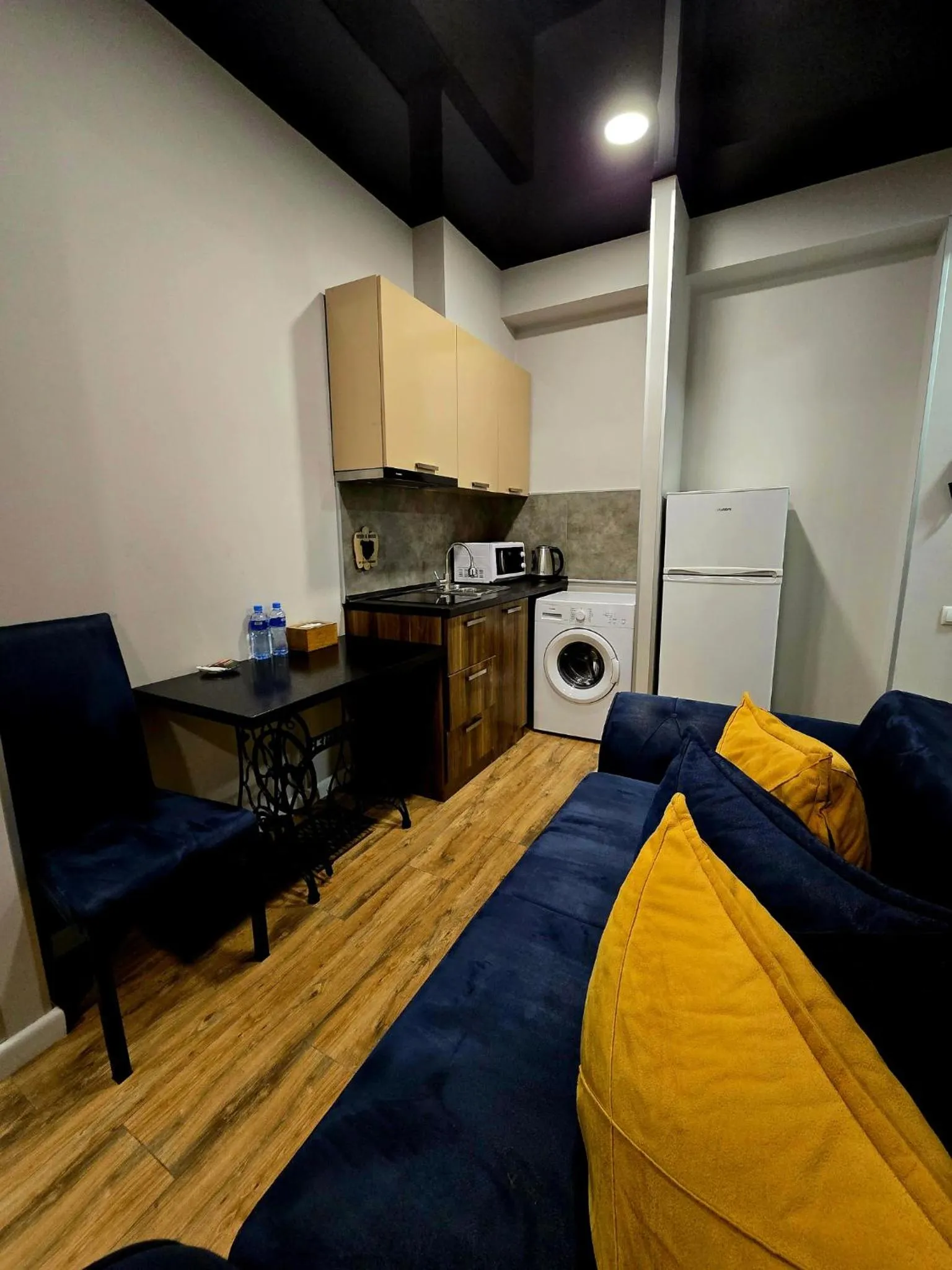 kitchen, Bed in Apart Hotel West