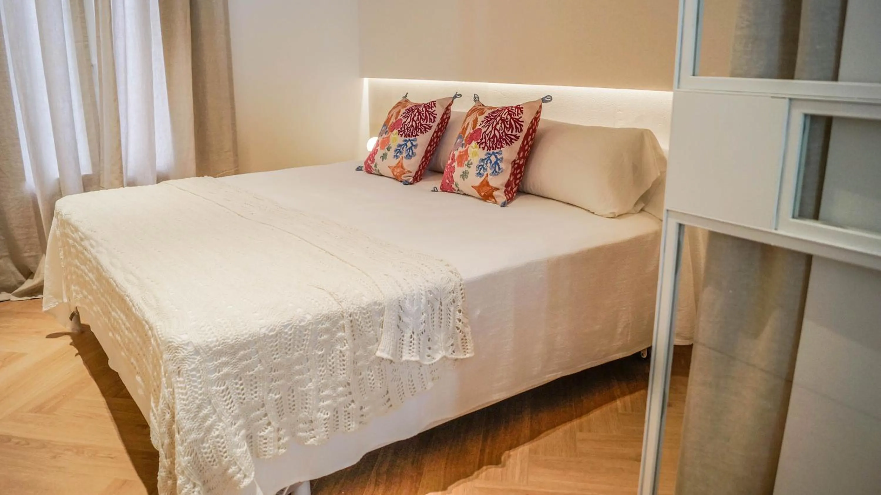 Photo of the whole room, Bed in The Boc Suites